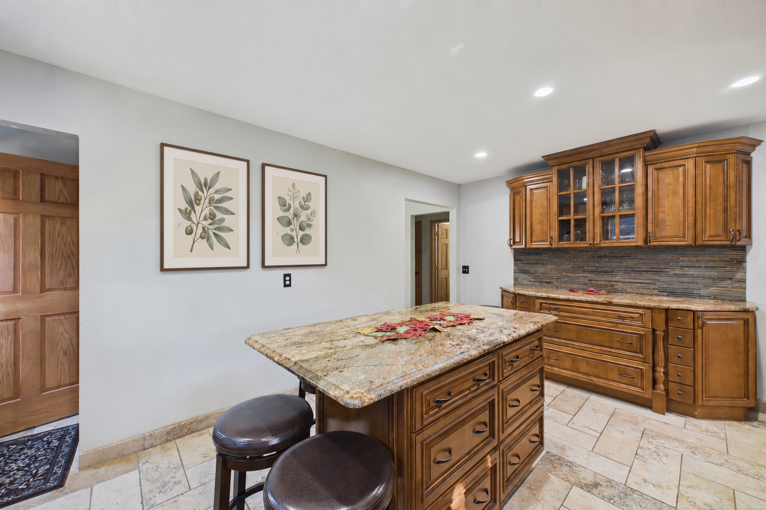 186 Hurley Street E, West Saint Paul, MN 55118 More storage space under center island (virtually staged with arts)