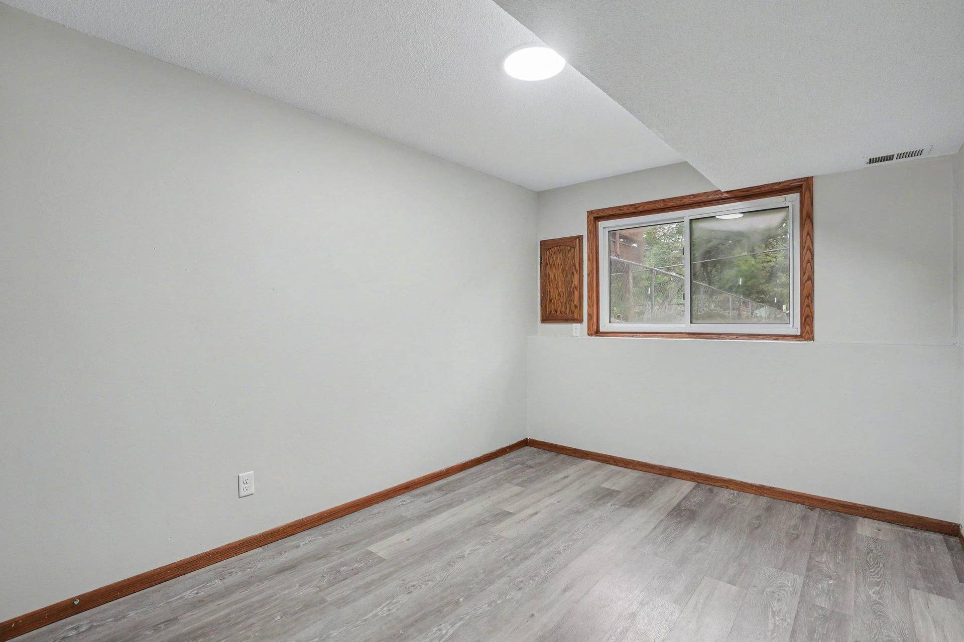 5315 Angeline Avenue N, Crystal, MN 55429 023_file_9061.jpg