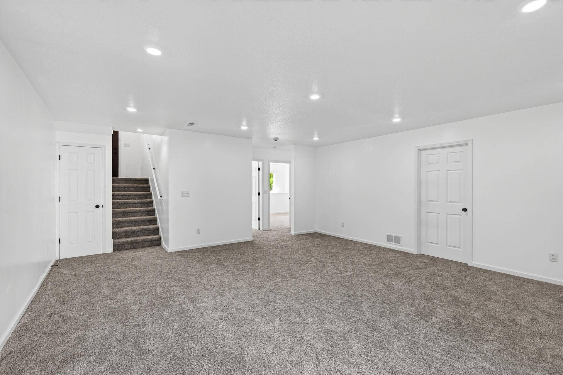 926 Galtier Street, 97, Saint Paul, MN 55117 21_926_Galtier21_mls.jpg
