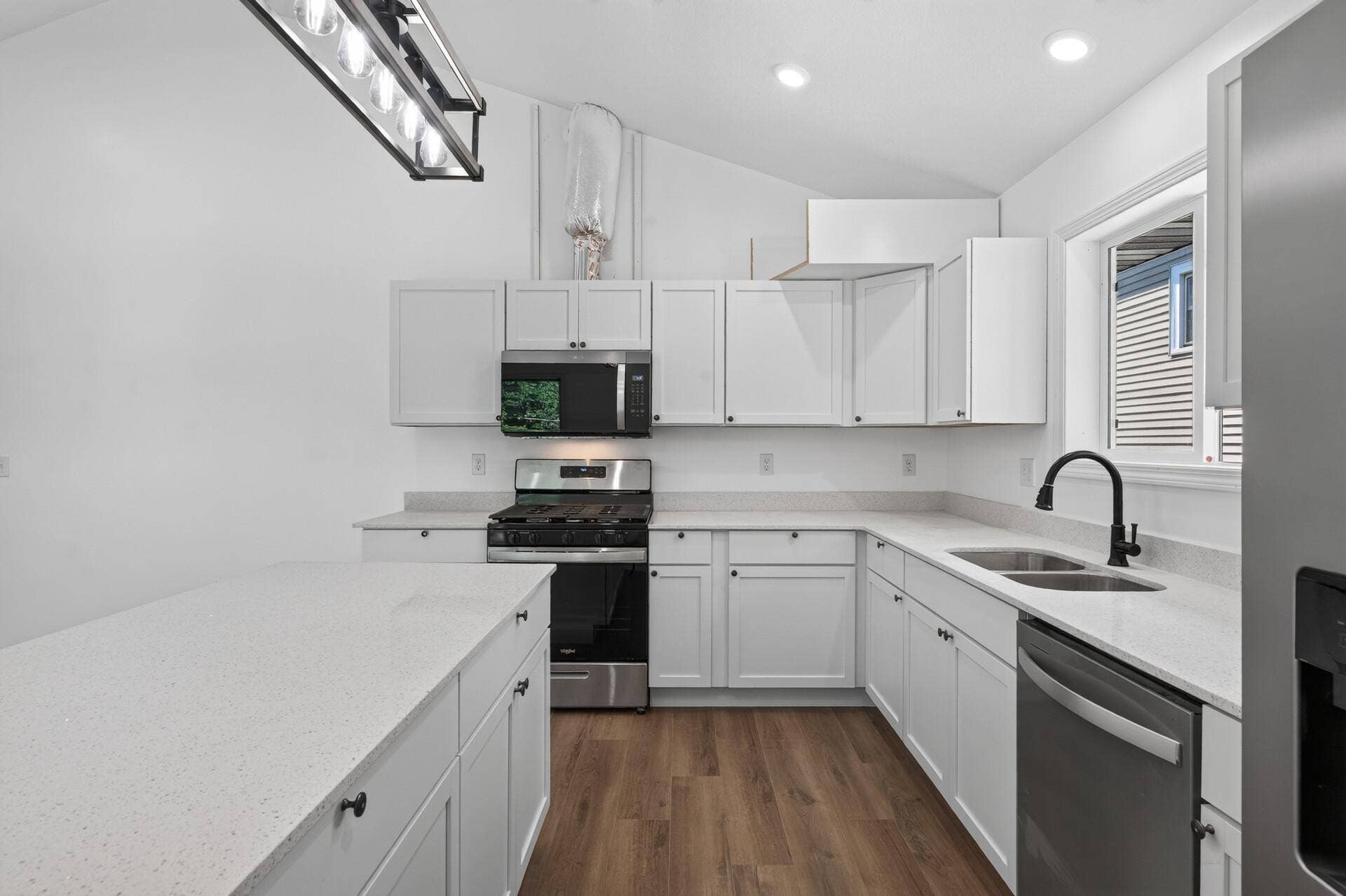 926 Galtier Street, 97, Saint Paul, MN 55117 12_926_Galtier12_mls.jpg