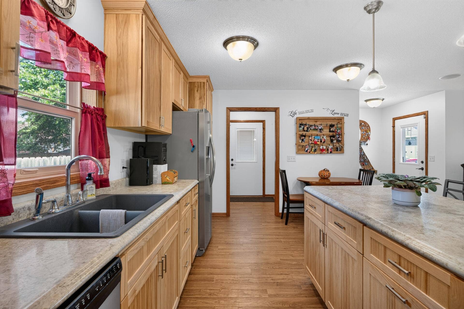 619 7th Street, Newport, MN 55055 24_619_7th24_mls.jpg