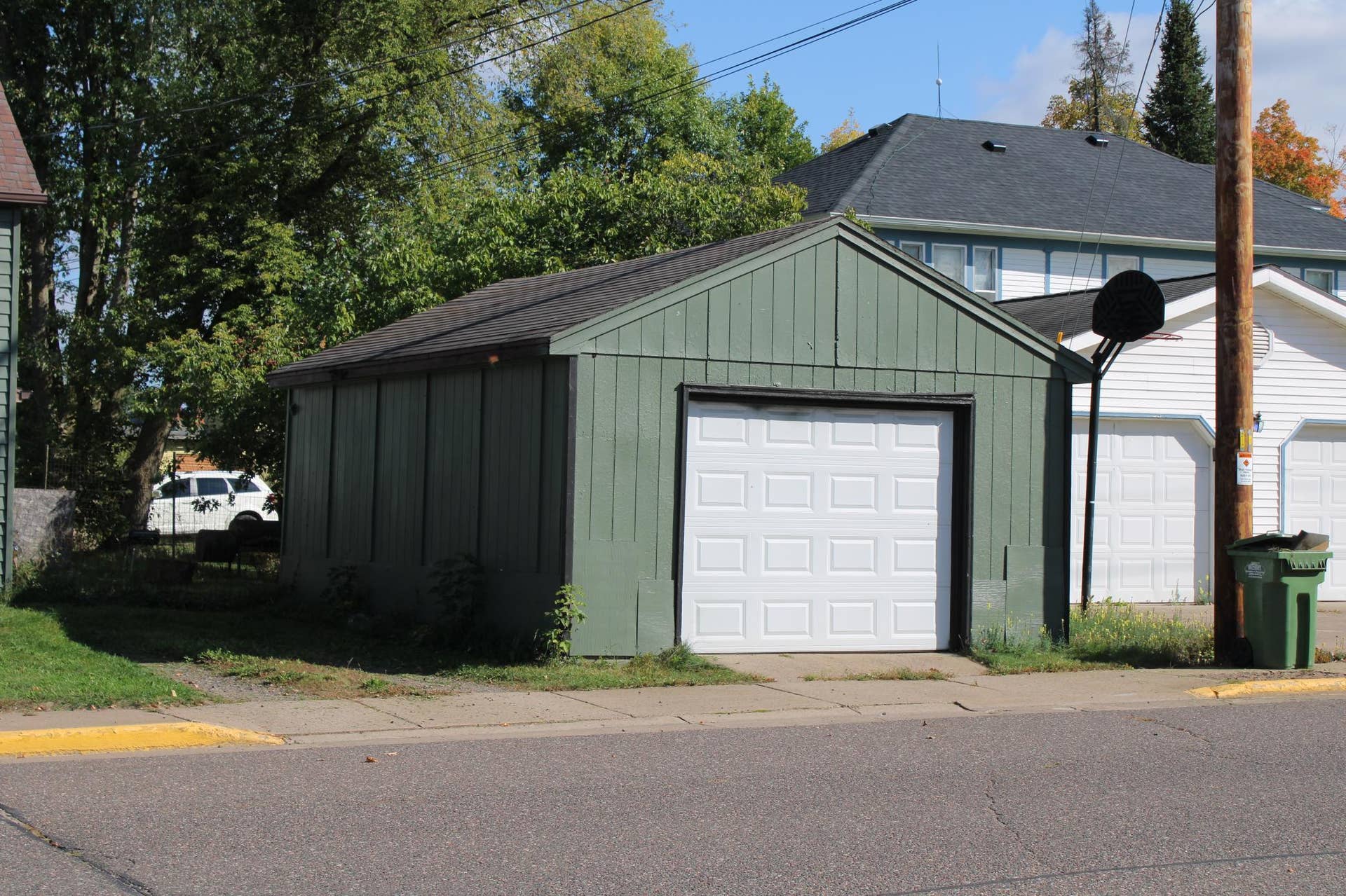 200 Pine Street S, Turtle Lake, WI 54889 Garage