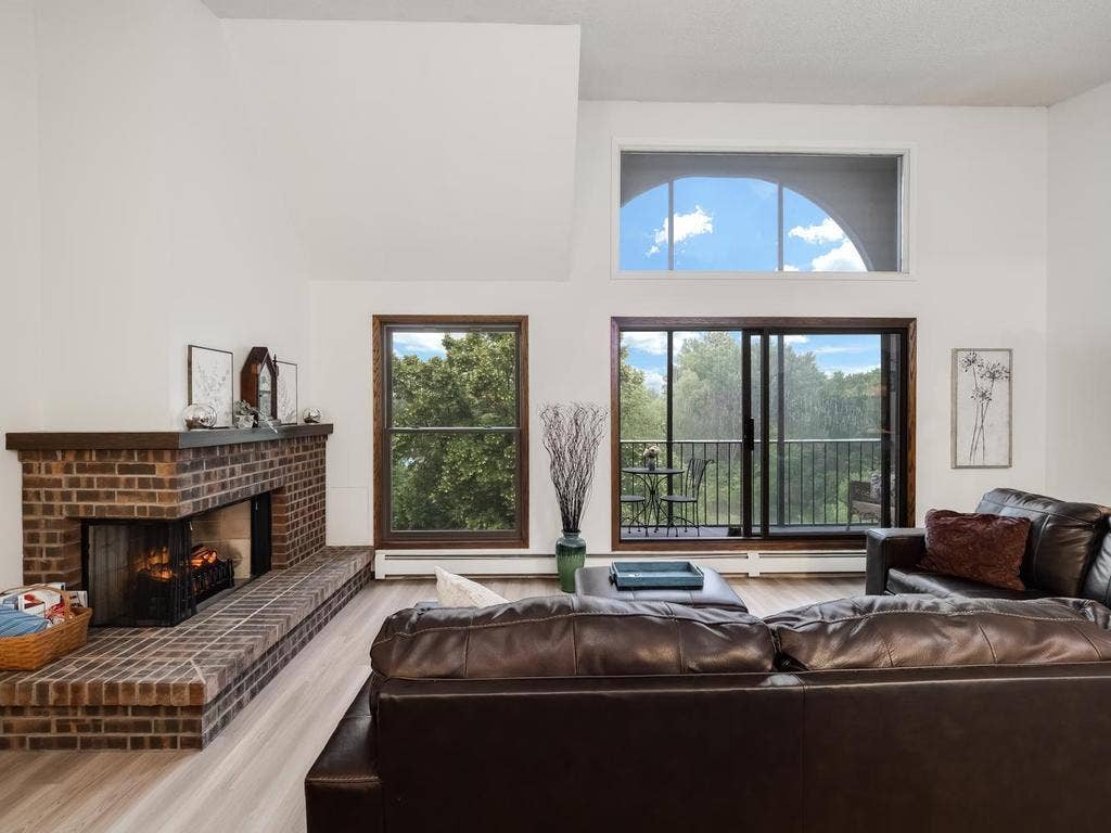 9700 Portland Avenue S, #331, Bloomington, MN 55420 006-072-Living Room-1024x768.jpg