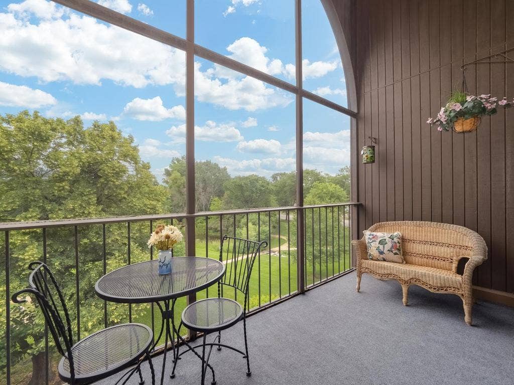 9700 Portland Avenue S, #331, Bloomington, MN 55420 007-049-Balcony-1024x768.jpg