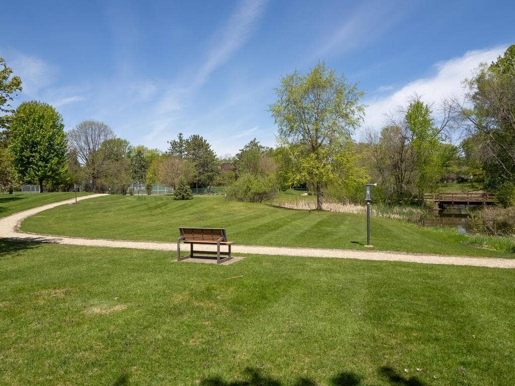 9700 Portland Avenue S, #331, Bloomington, MN 55420 040-018-Courtyard-1024x768.jpg