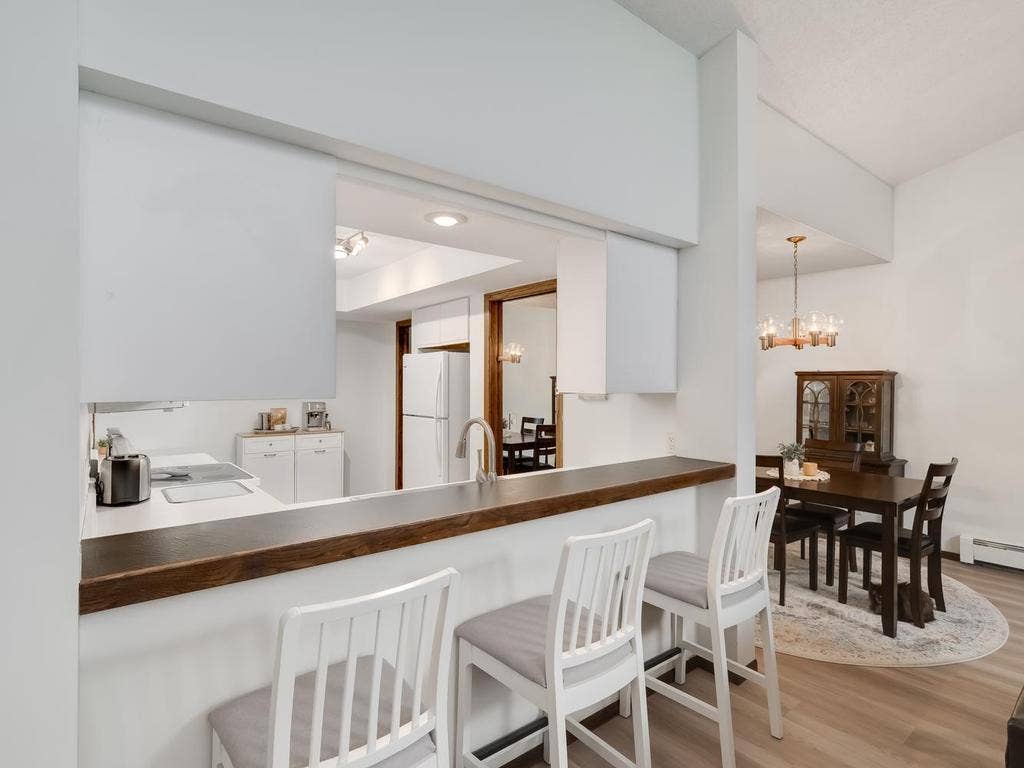 9700 Portland Avenue S, #331, Bloomington, MN 55420 012-052-Kitchen-1024x768.jpg