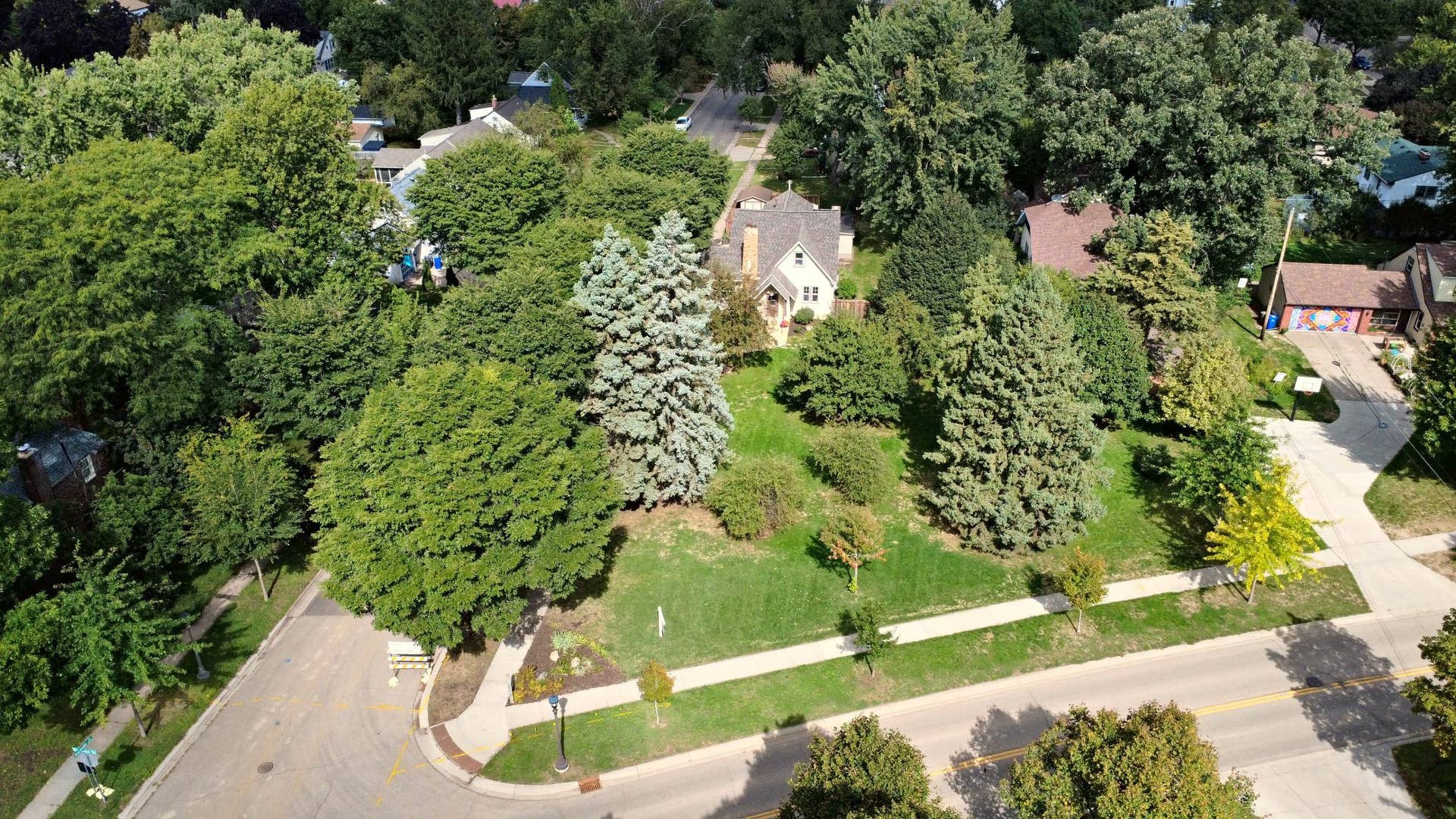705 Wheelock Parkway W, 89, Saint Paul, MN 55117 Wheelock aerial 1.jpg