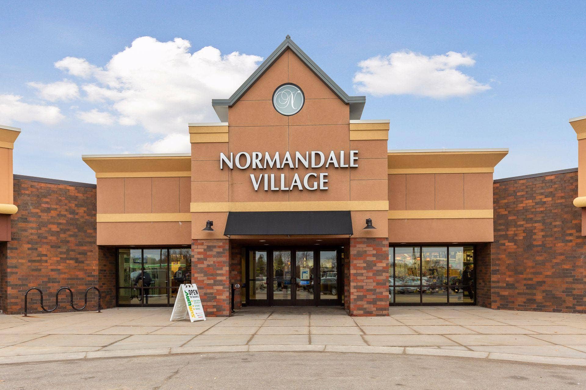 5000 Normandale Hglds Drive, Bloomington, MN 55437 5000 Normandale Hglds Drive, Bloomington, MN 55437