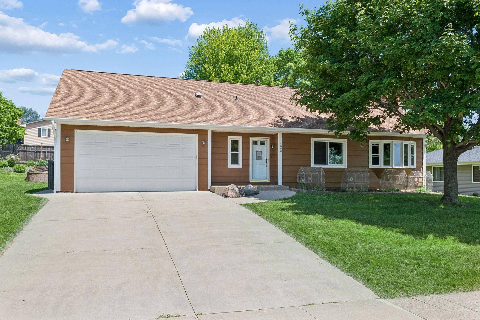 5000 Normandale Hglds Drive, Bloomington, MN 55437 5000 Normandale Hglds Drive, Bloomington, MN 55437
