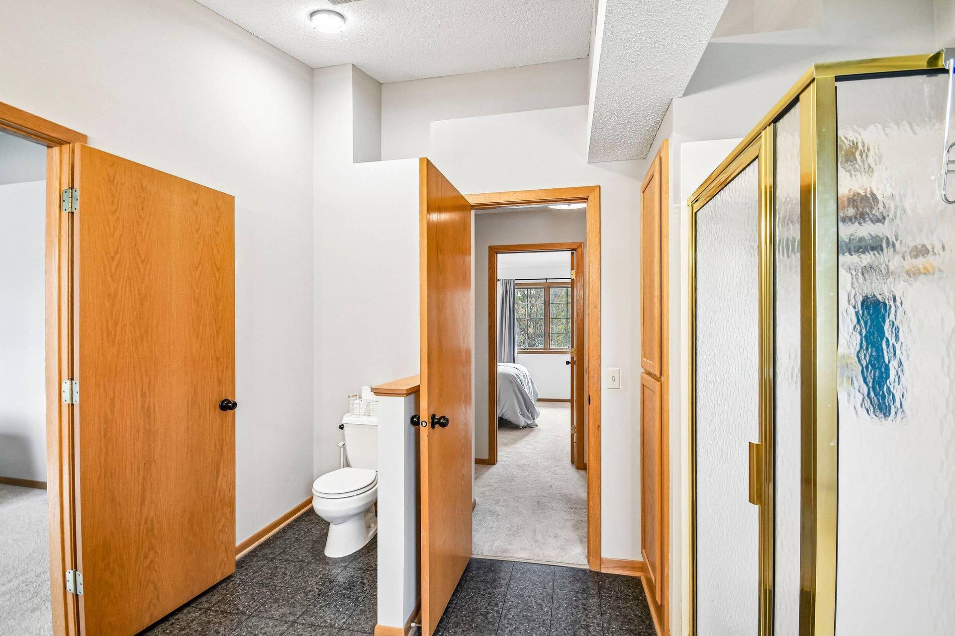 1075 Fallbrook Lane, Woodbury, MN 55125 36-web-or-mls-Fallbrook Ln-S2909-036.jpg