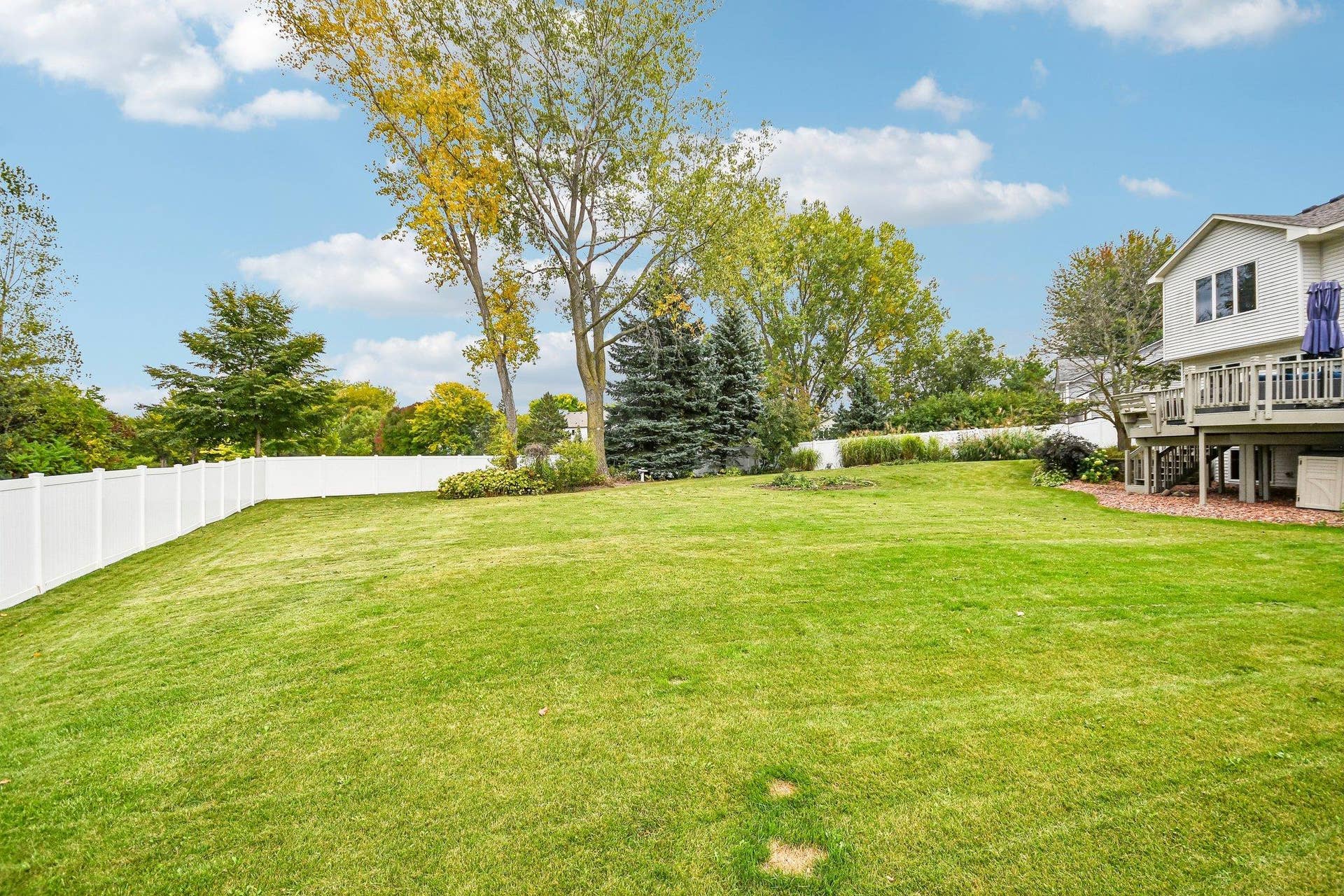 1075 Fallbrook Lane, Woodbury, MN 55125 48-web-or-mls-Fallbrook Ln-S2909-048.jpg