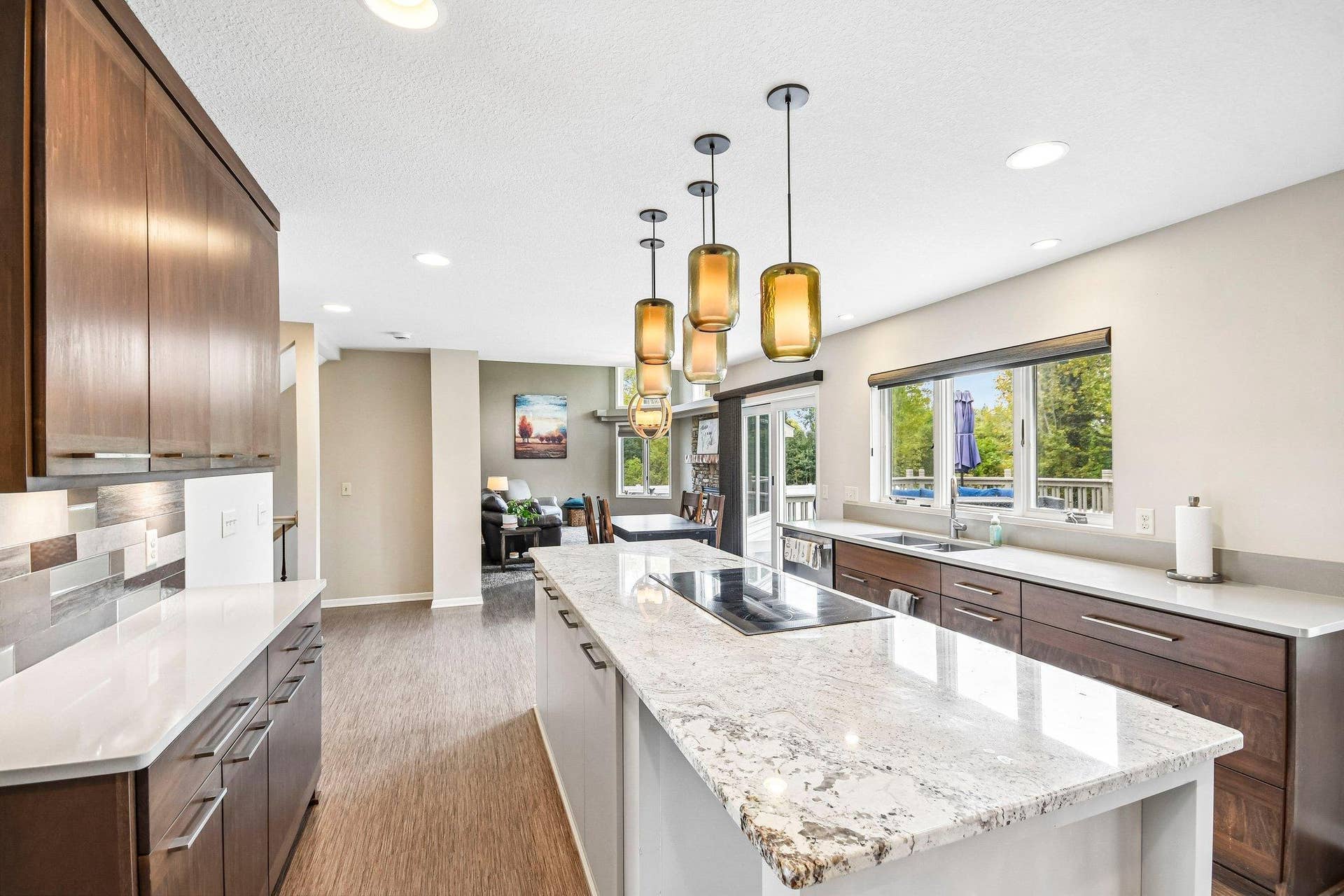 1075 Fallbrook Lane, Woodbury, MN 55125 18-web-or-mls-Fallbrook Ln-S2909-018.jpg
