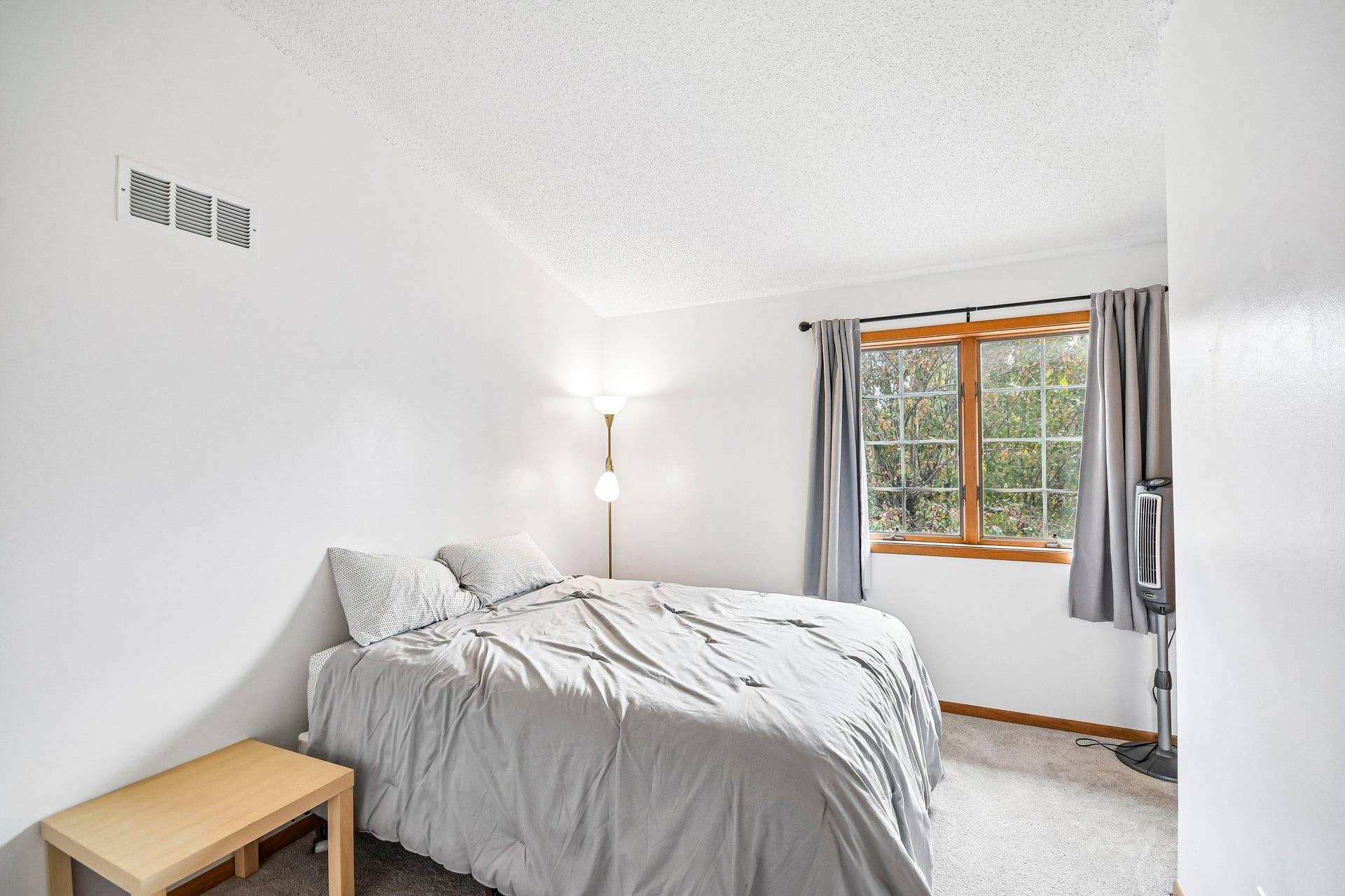 1075 Fallbrook Lane, Woodbury, MN 55125 24-web-or-mls-Fallbrook Ln-S2909-024.jpg