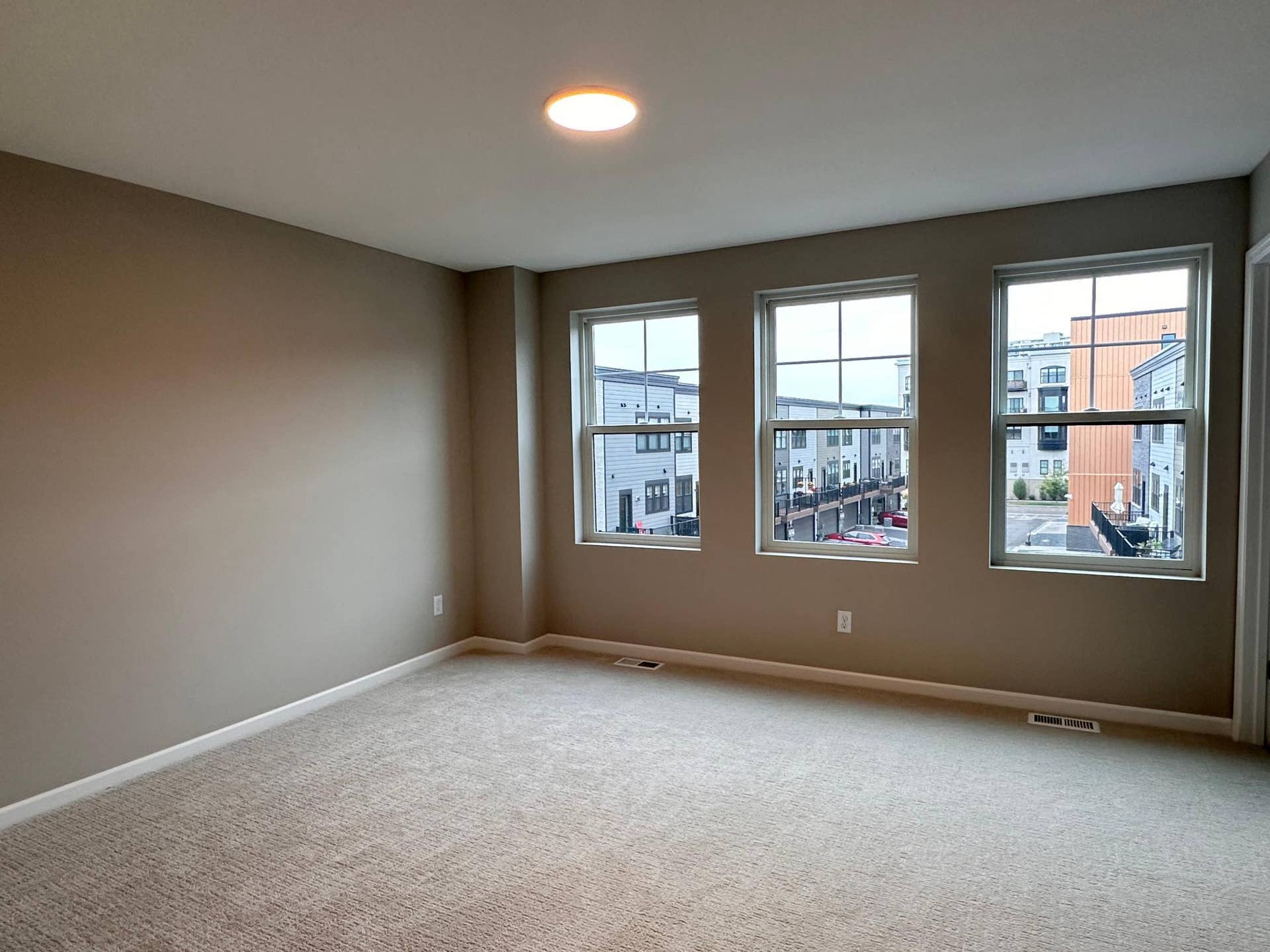 2277 Beechwood Avenue, 94, Saint Paul, MN 55116