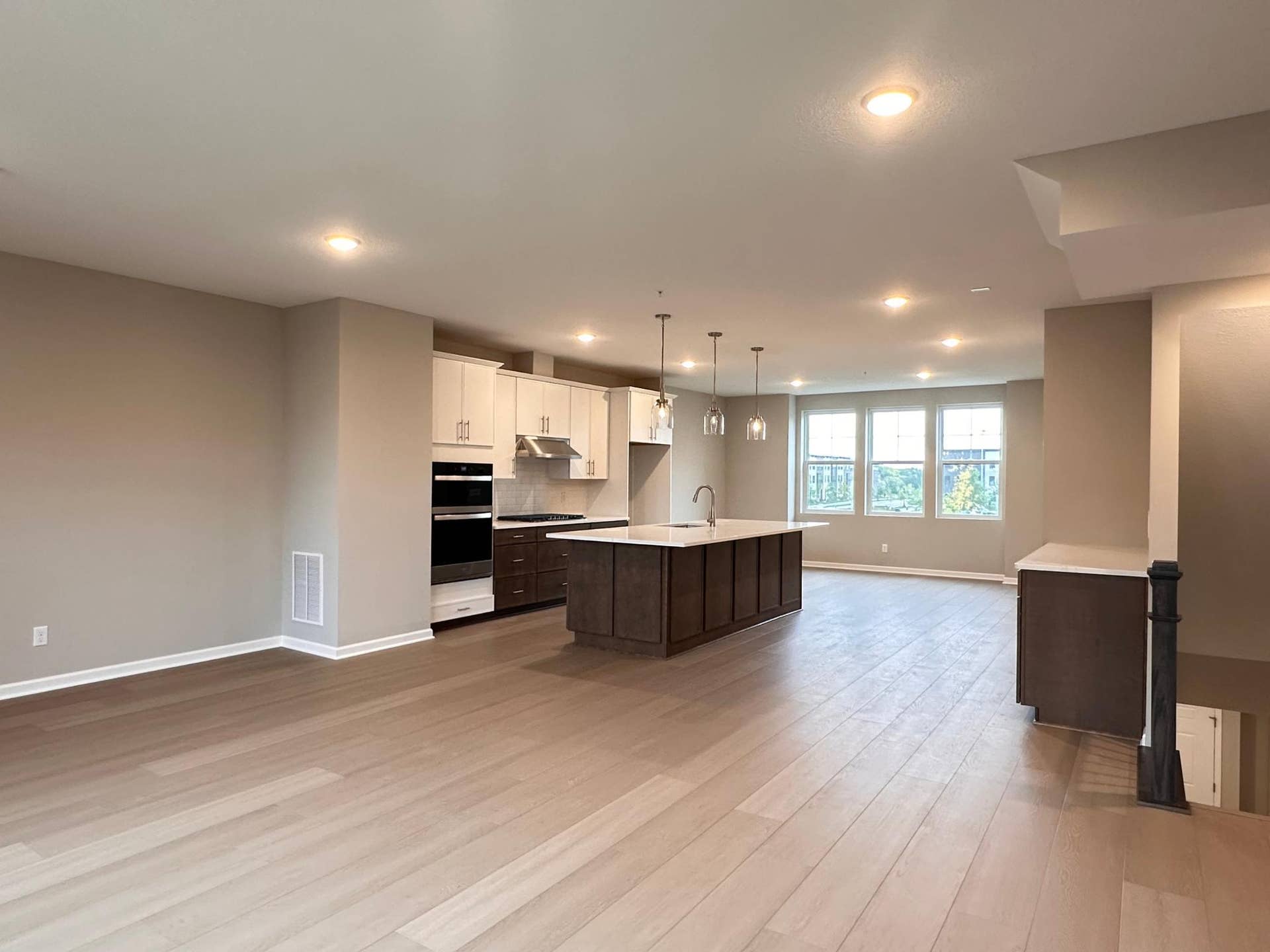 2277 Beechwood Avenue, 94, Saint Paul, MN 55116