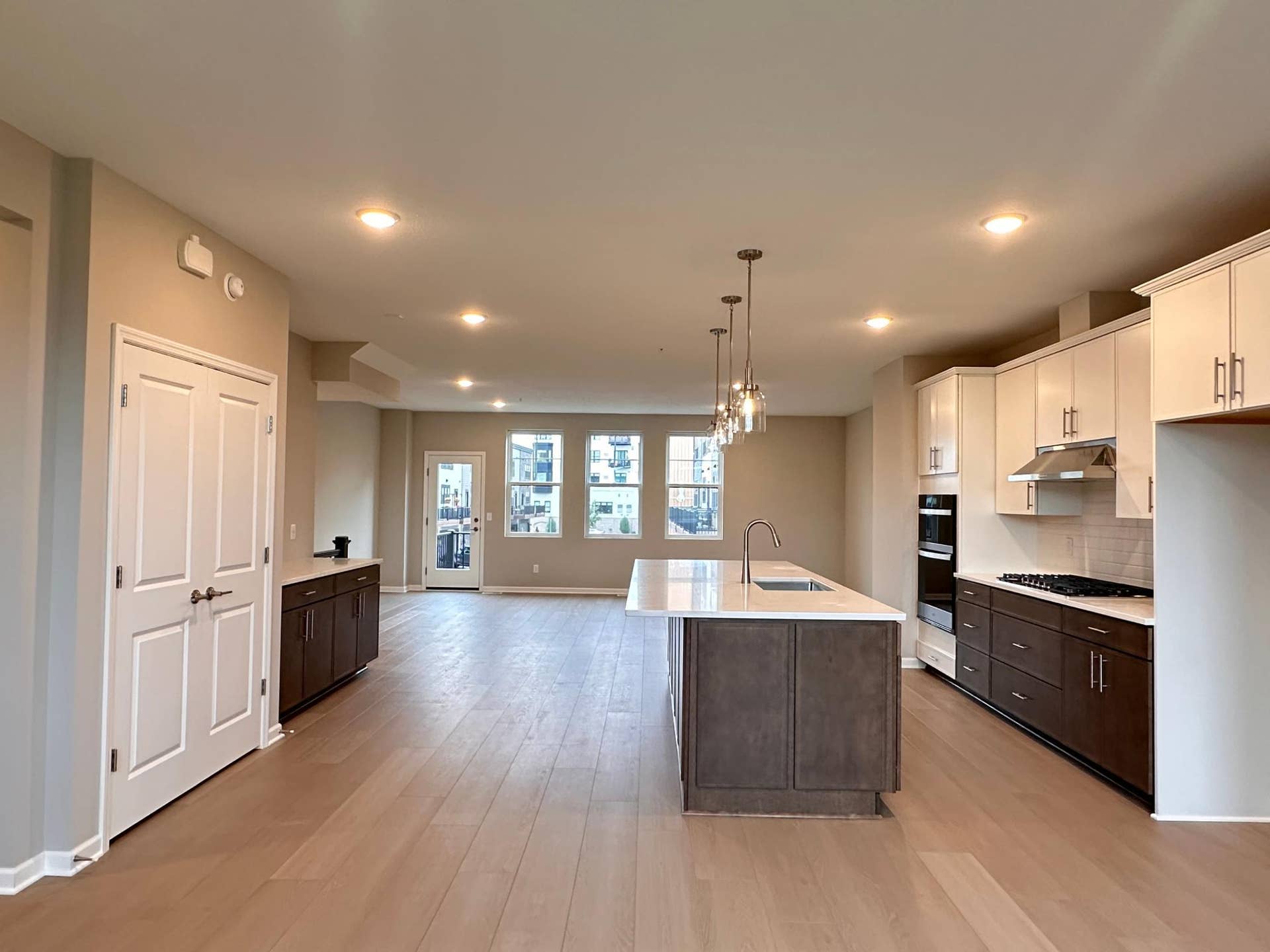 2277 Beechwood Avenue, 94, Saint Paul, MN 55116