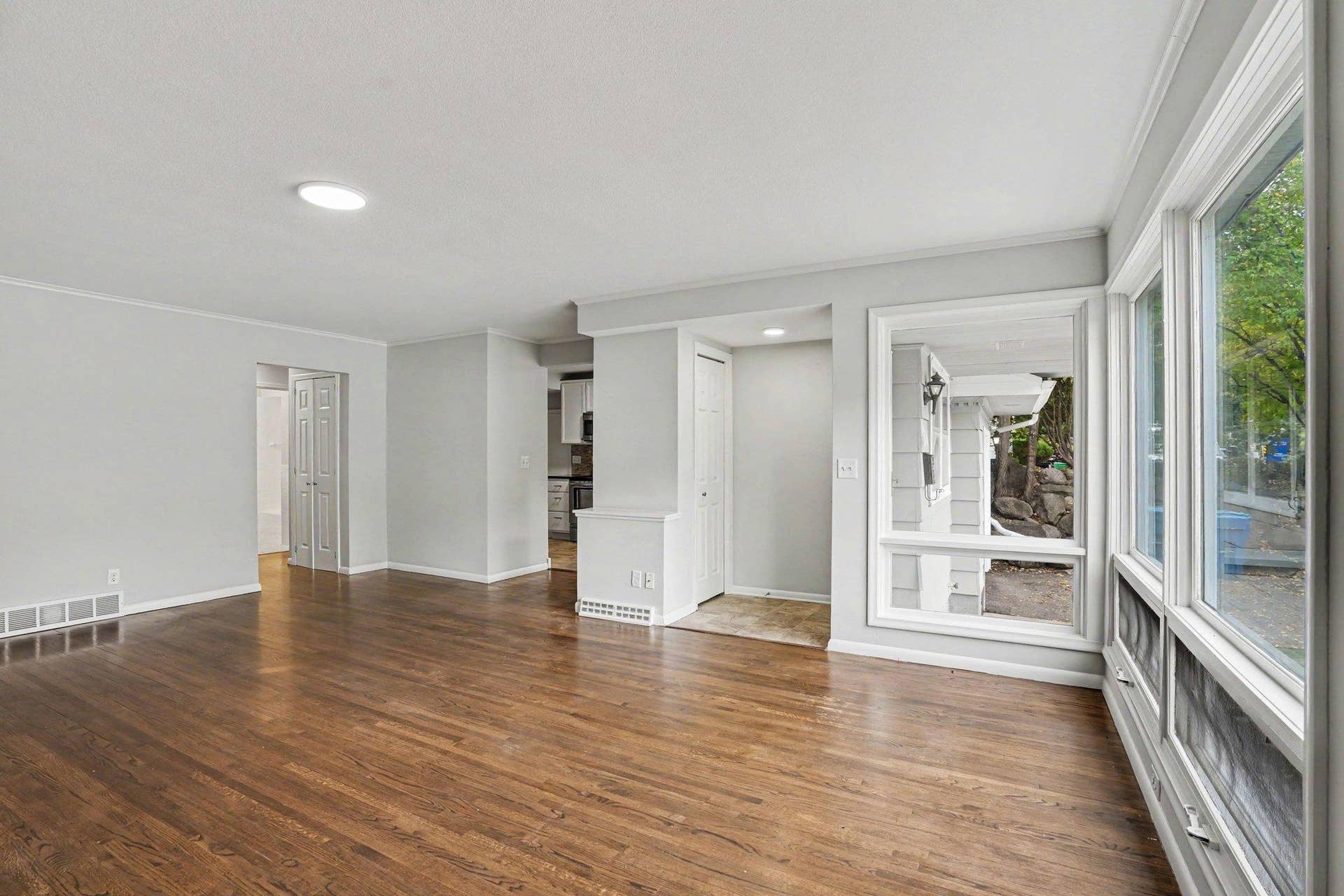 6117 France Avenue S, Edina, MN 55410 012_file_8402.jpg