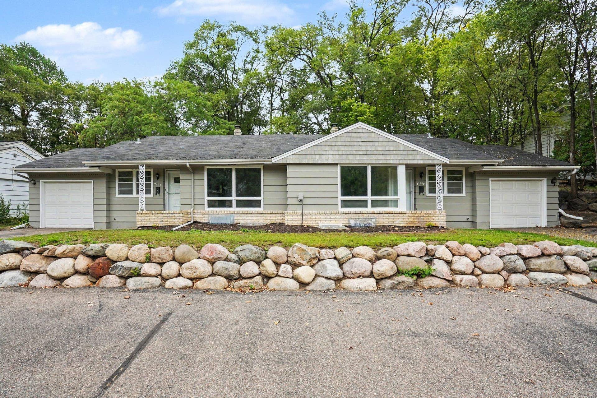 6117 France Avenue S, Edina, MN 55410 001_file_9852.jpg