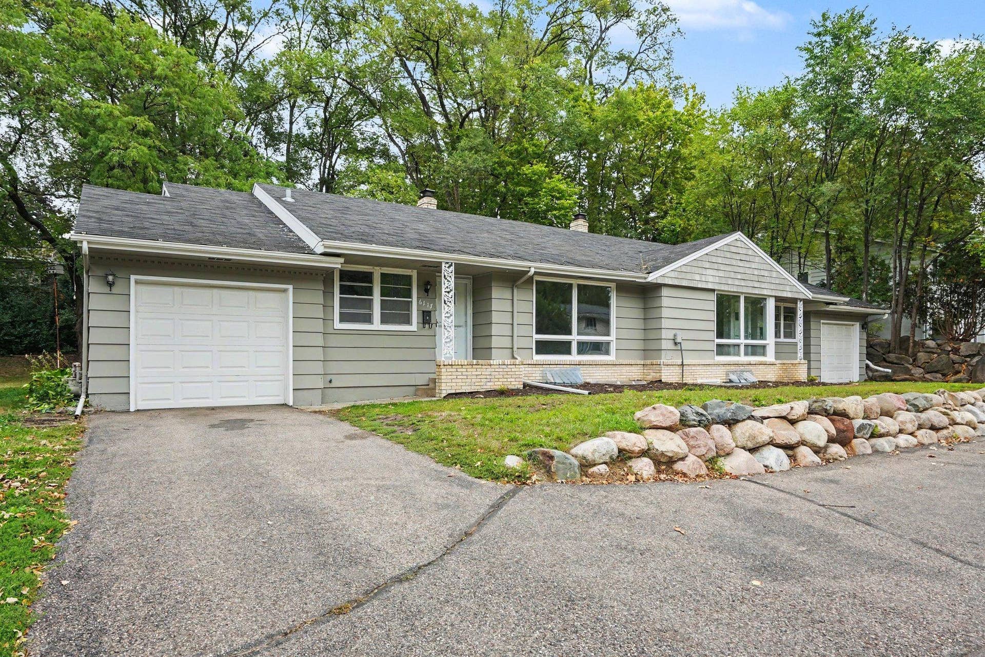 6117 France Avenue S, Edina, MN 55410 002_file_3013.jpg