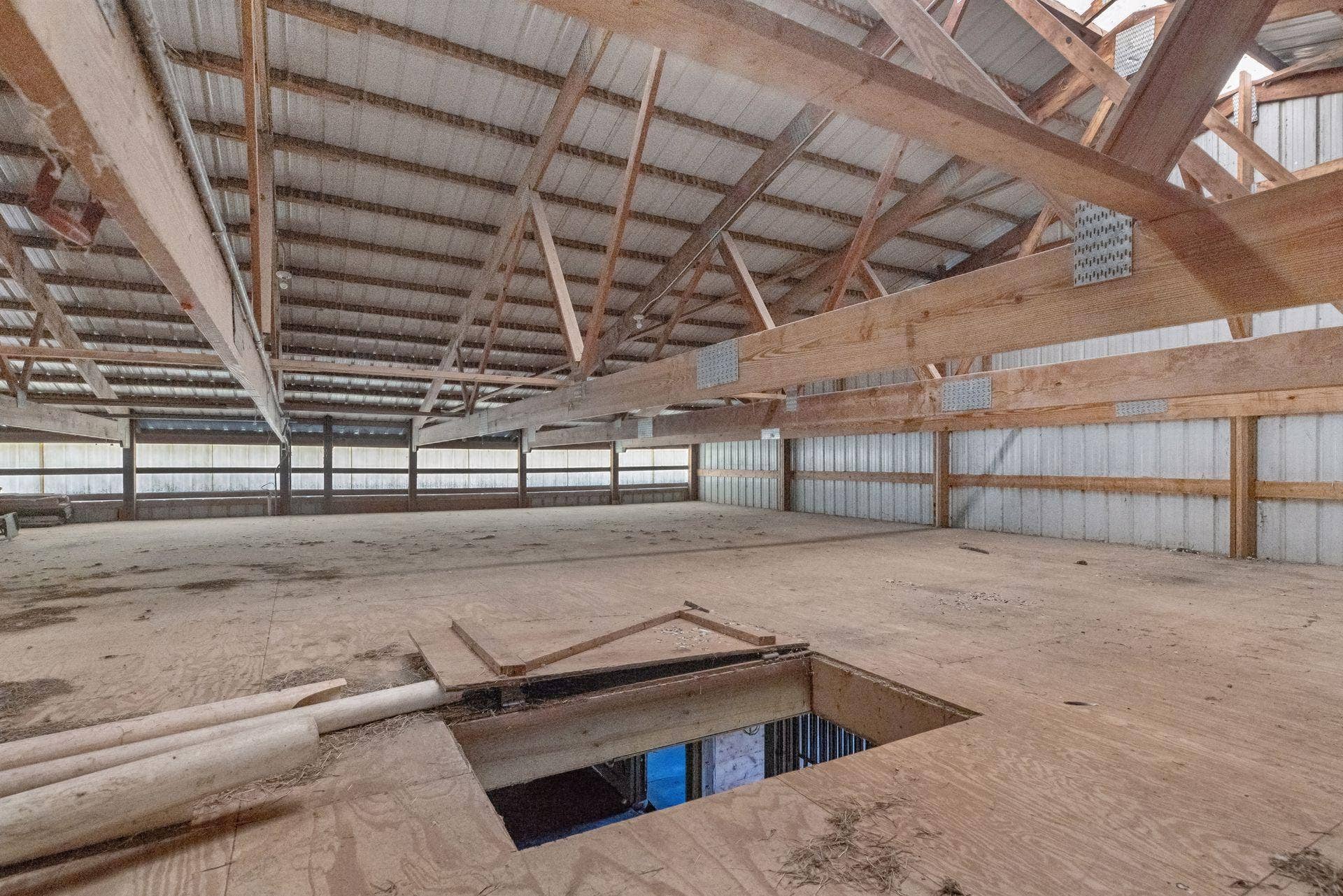 10420 Penfield Avenue N, Stillwater, MN 55082 Hay storage