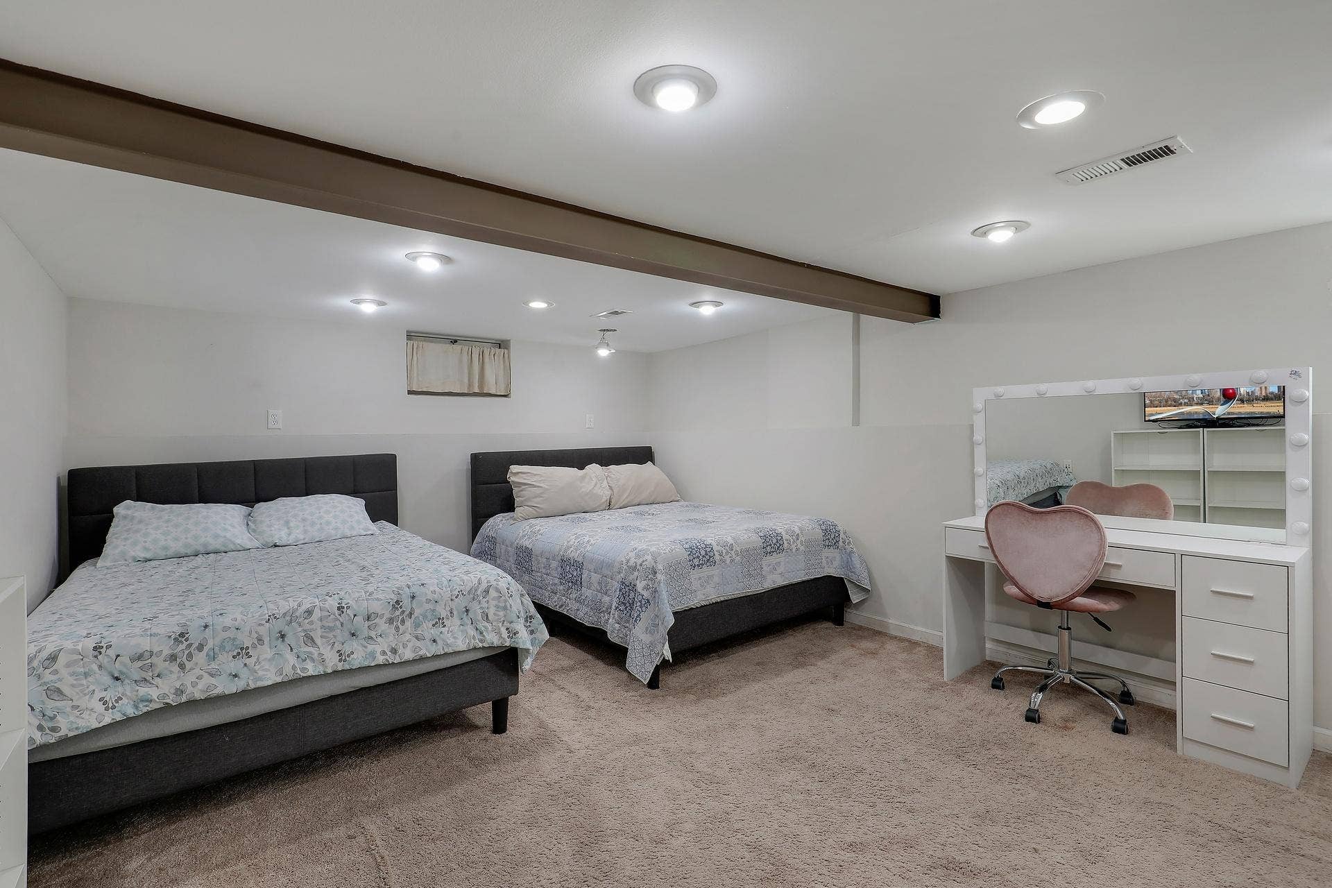 1322 Reaney Avenue, 92, Saint Paul, MN 55106 8710Photography-Web-Friendly-1322-Reaney-Avenue-East-Saint-Paul-MN-55106-35.jpg