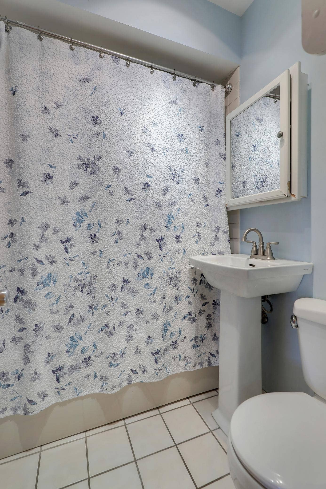 1322 Reaney Avenue, 92, Saint Paul, MN 55106 8710Photography-Web-Friendly-1322-Reaney-Avenue-East-Saint-Paul-MN-55106-29.jpg