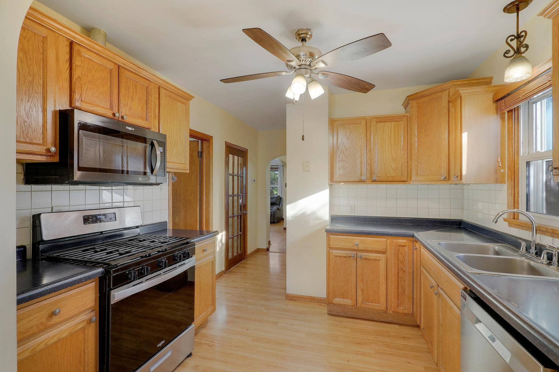 1322 Reaney Avenue, 92, Saint Paul, MN 55106 8710Photography-Web-Friendly-1322-Reaney-Avenue-East-Saint-Paul-MN-55106-12.jpg
