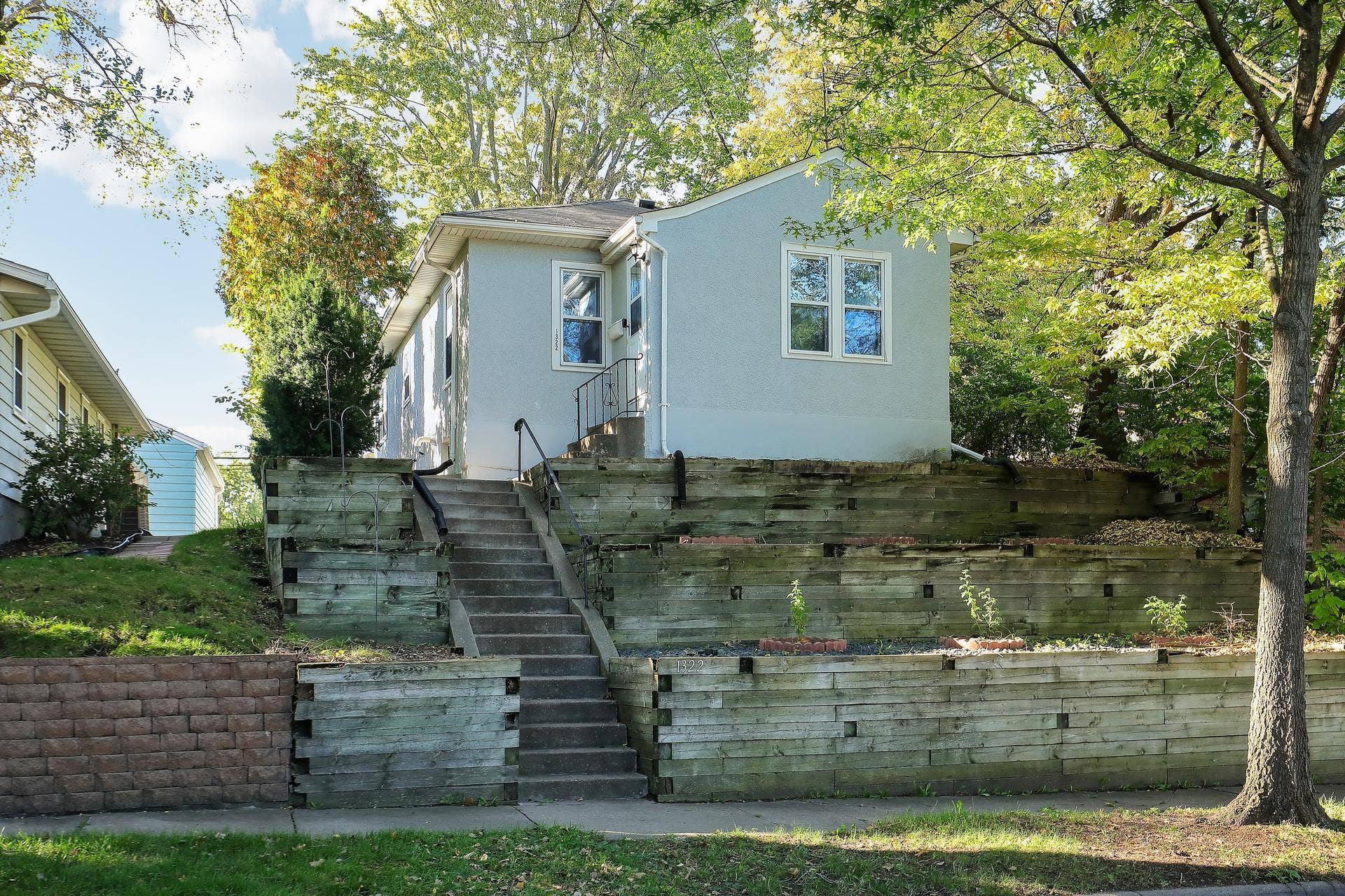 1322 Reaney Avenue, 92, Saint Paul, MN 55106 8710Photography-Web-Friendly-1322-Reaney-Avenue-East-Saint-Paul-MN-55106-2.jpg
