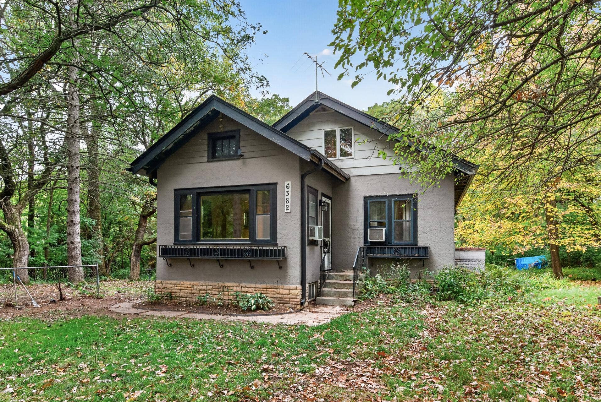 6382 Stillwater Boulevard N, Oakdale, MN 55128 01_6382_Stillwater1_mls.jpg