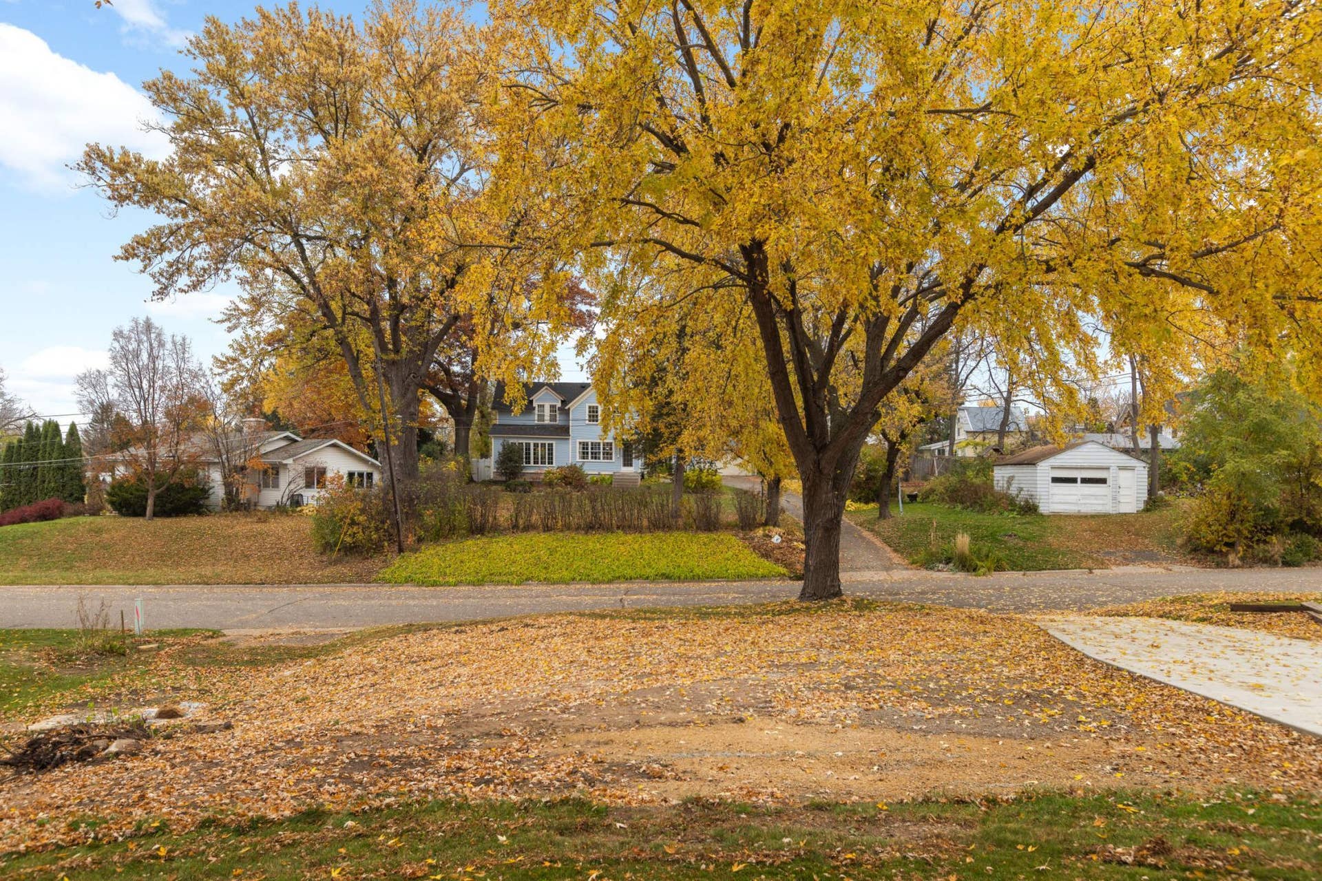 xxxx Ramsey Street W, Stillwater, MN 55038 Nice flat lot ready for your dream home!
