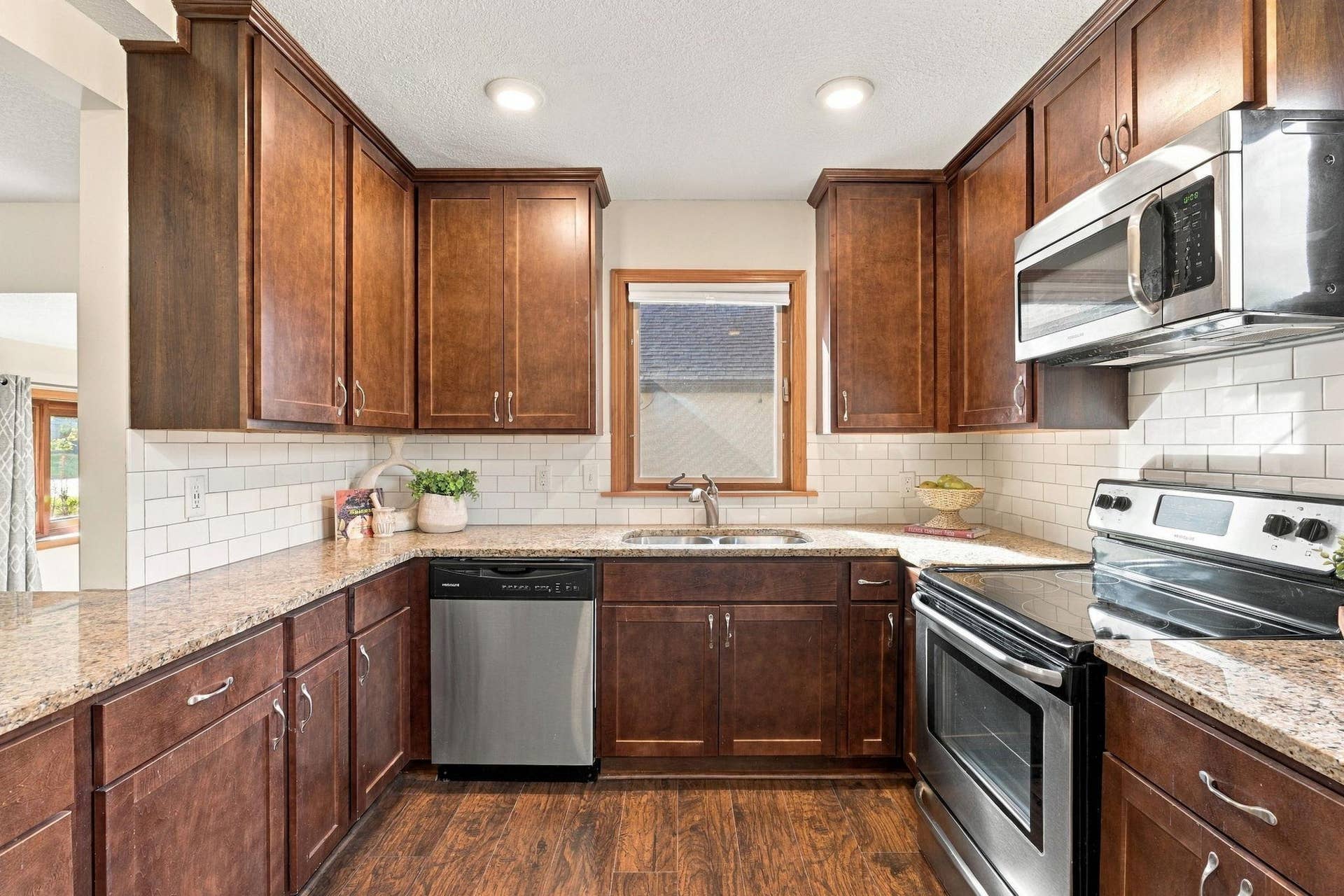 10112 Stevens Avenue S, Bloomington, MN 55420 18-web-or-mls-10112 Stevens Ave S-18.jpg