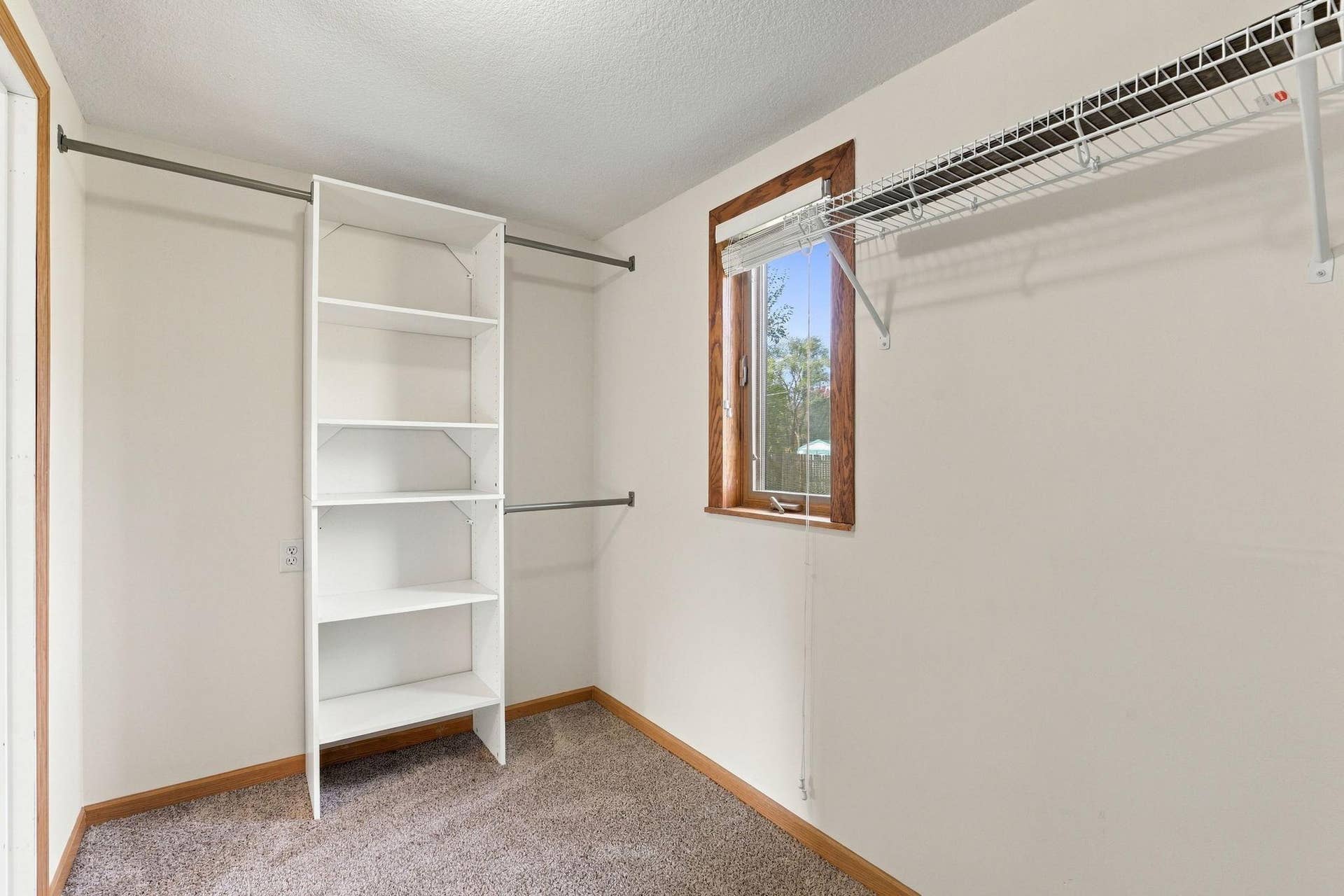 10112 Stevens Avenue S, Bloomington, MN 55420 27-web-or-mls-10112 Stevens Ave S-27.jpg