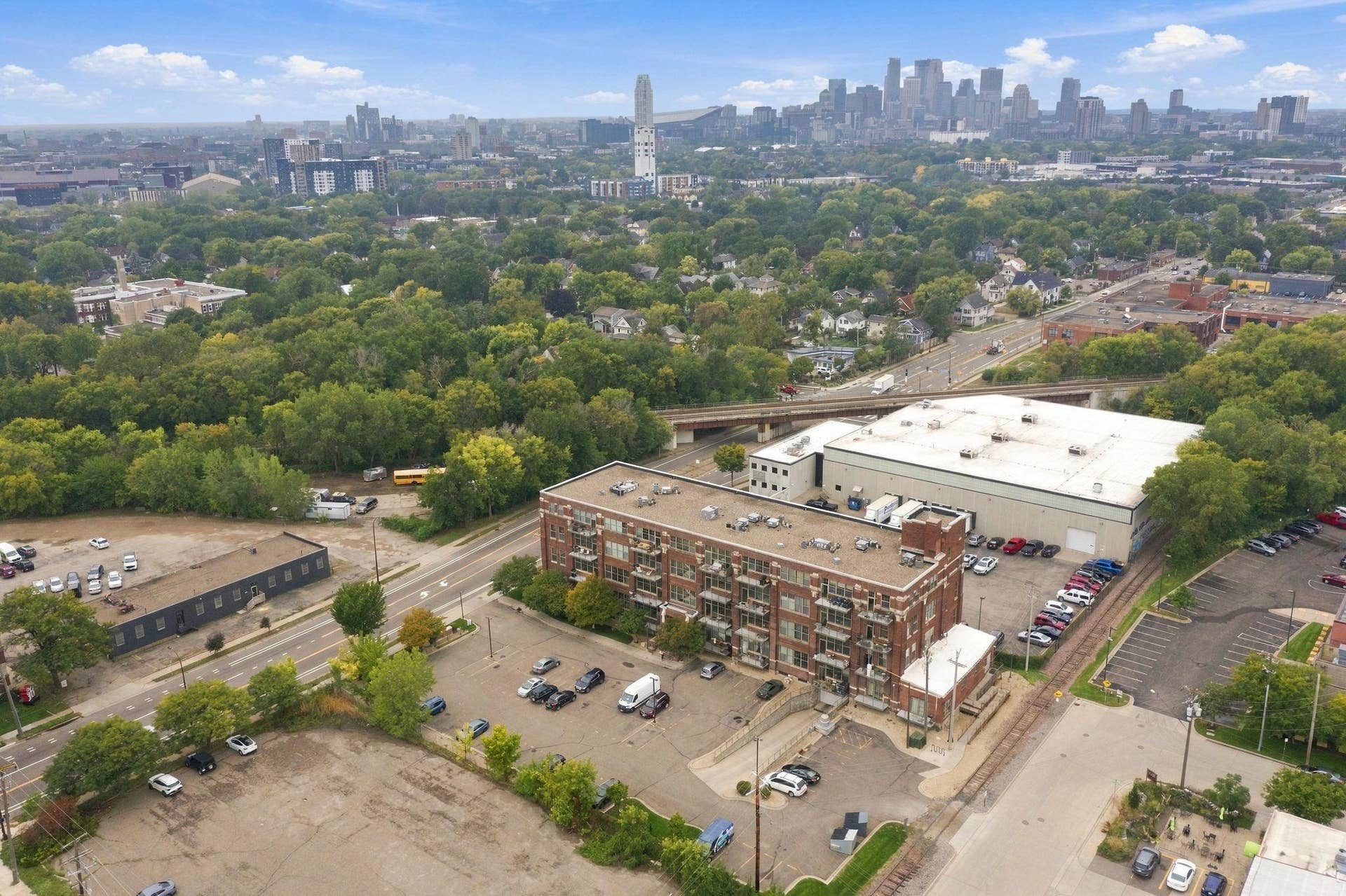 1901 E Hennepin Avenue, #303, 53, Minneapolis, MN 55413 19-web-or-mls-1901 E Hennepin Ave-19.jpg