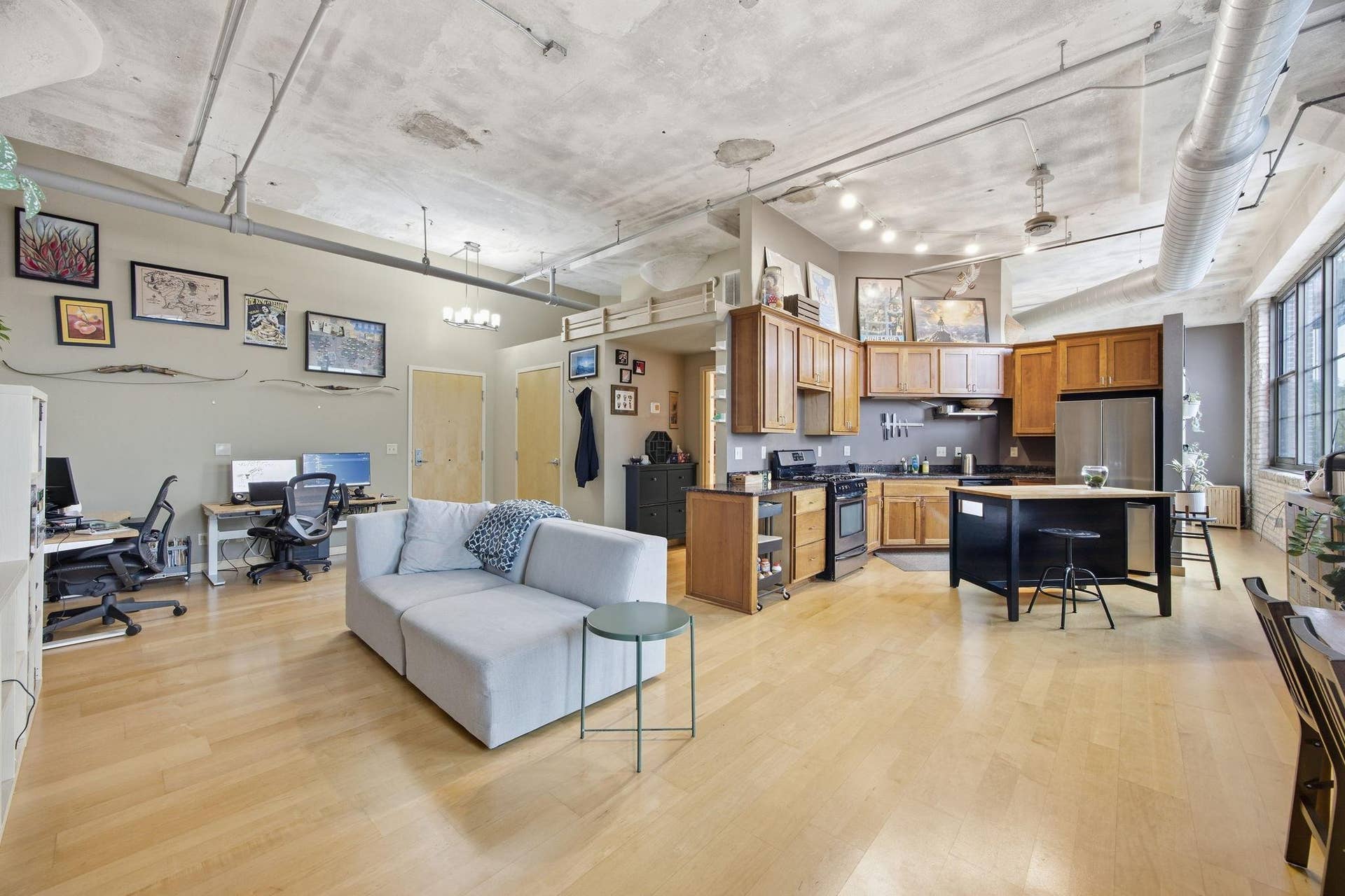 1901 E Hennepin Avenue, #303, 53, Minneapolis, MN 55413 Open and bright
