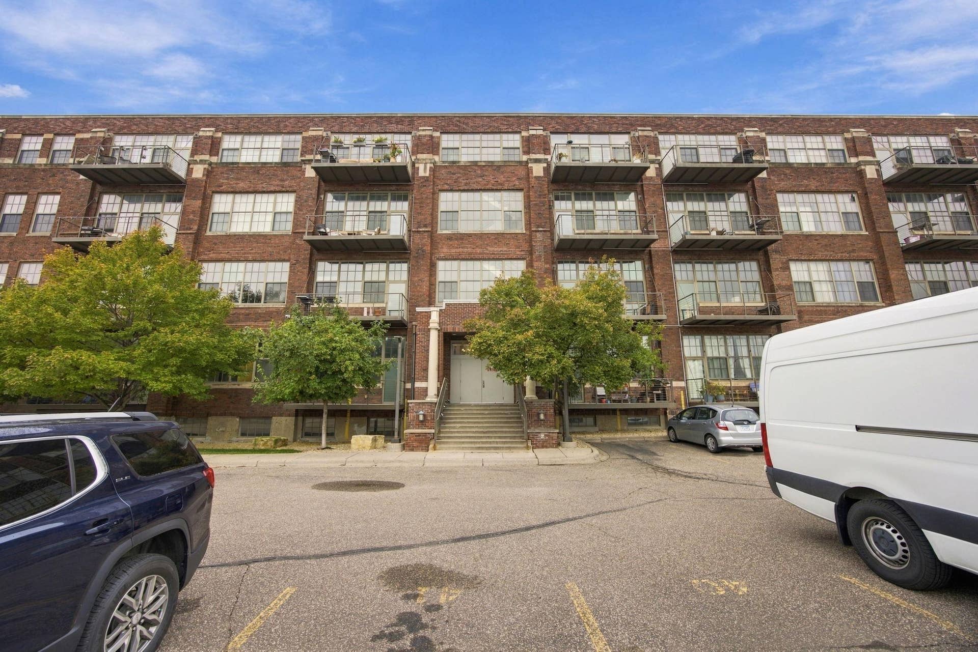 1901 E Hennepin Avenue, #303, 53, Minneapolis, MN 55413 1-web-or-mls-1901 E Hennepin Ave-1.jpg
