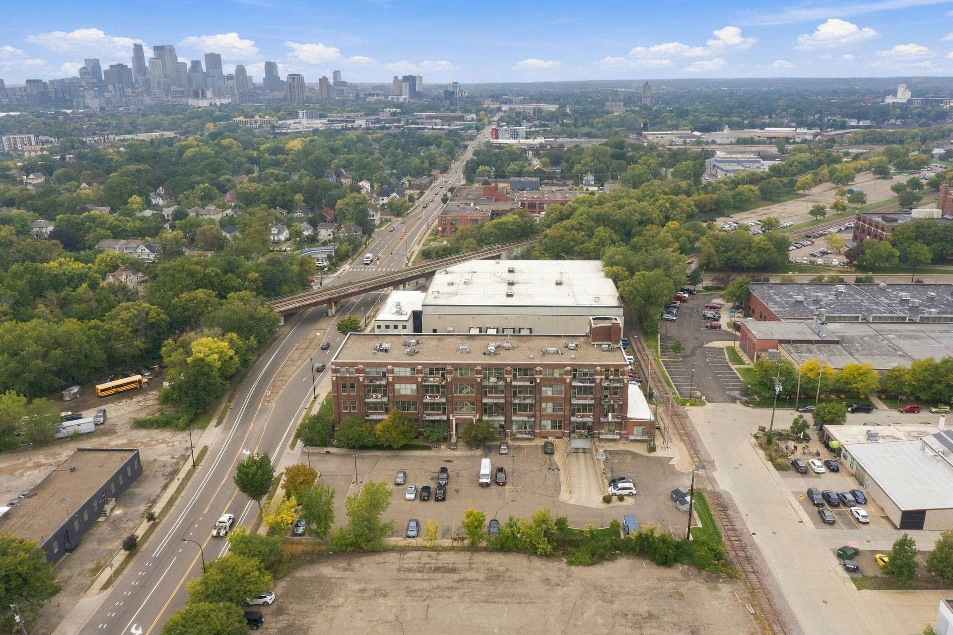 1901 E Hennepin Avenue, #303, 53, Minneapolis, MN 55413 21-web-or-mls-1901 E Hennepin Ave-21.jpg