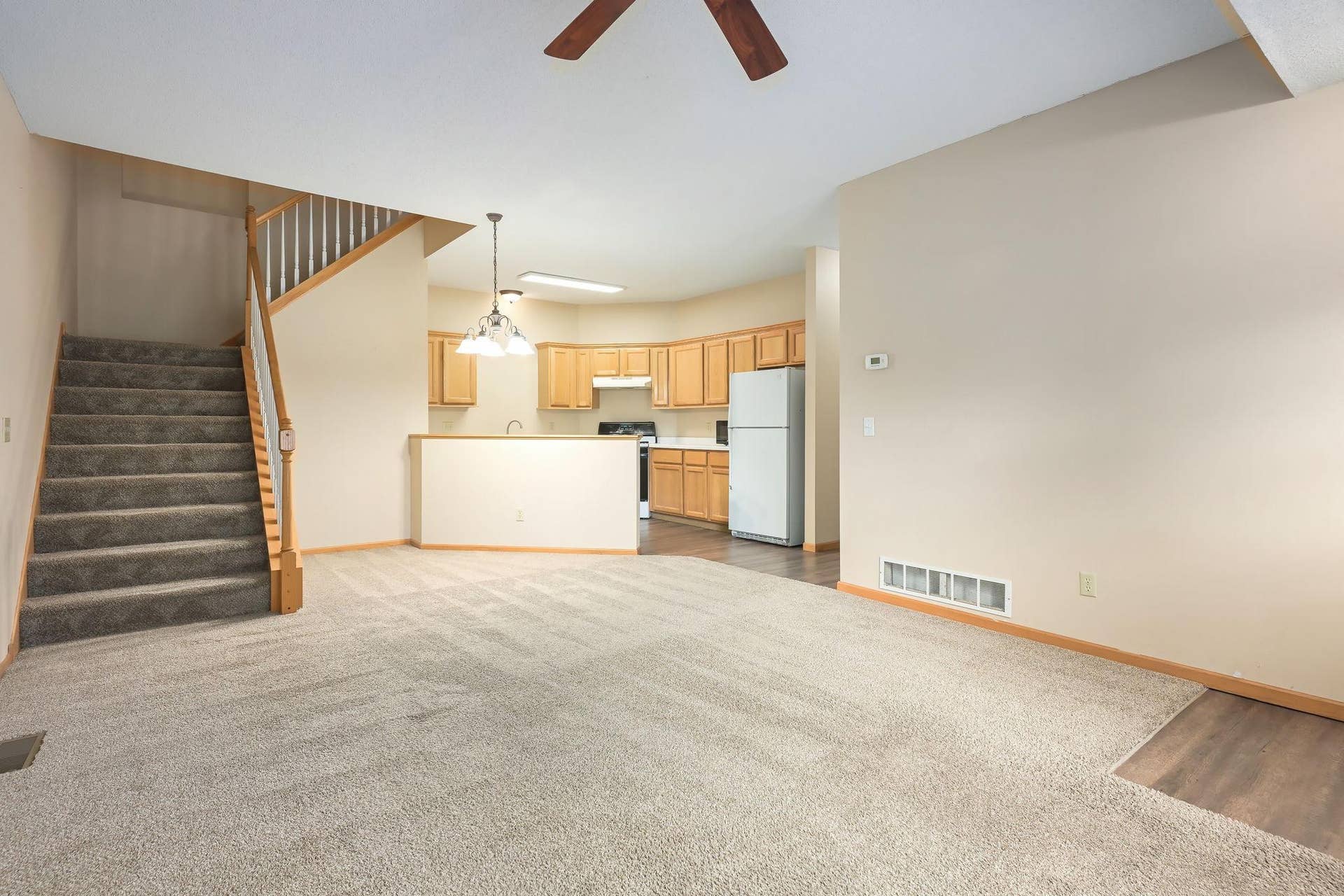 6-web-or-mls-Hickory Ln N4.jpeg