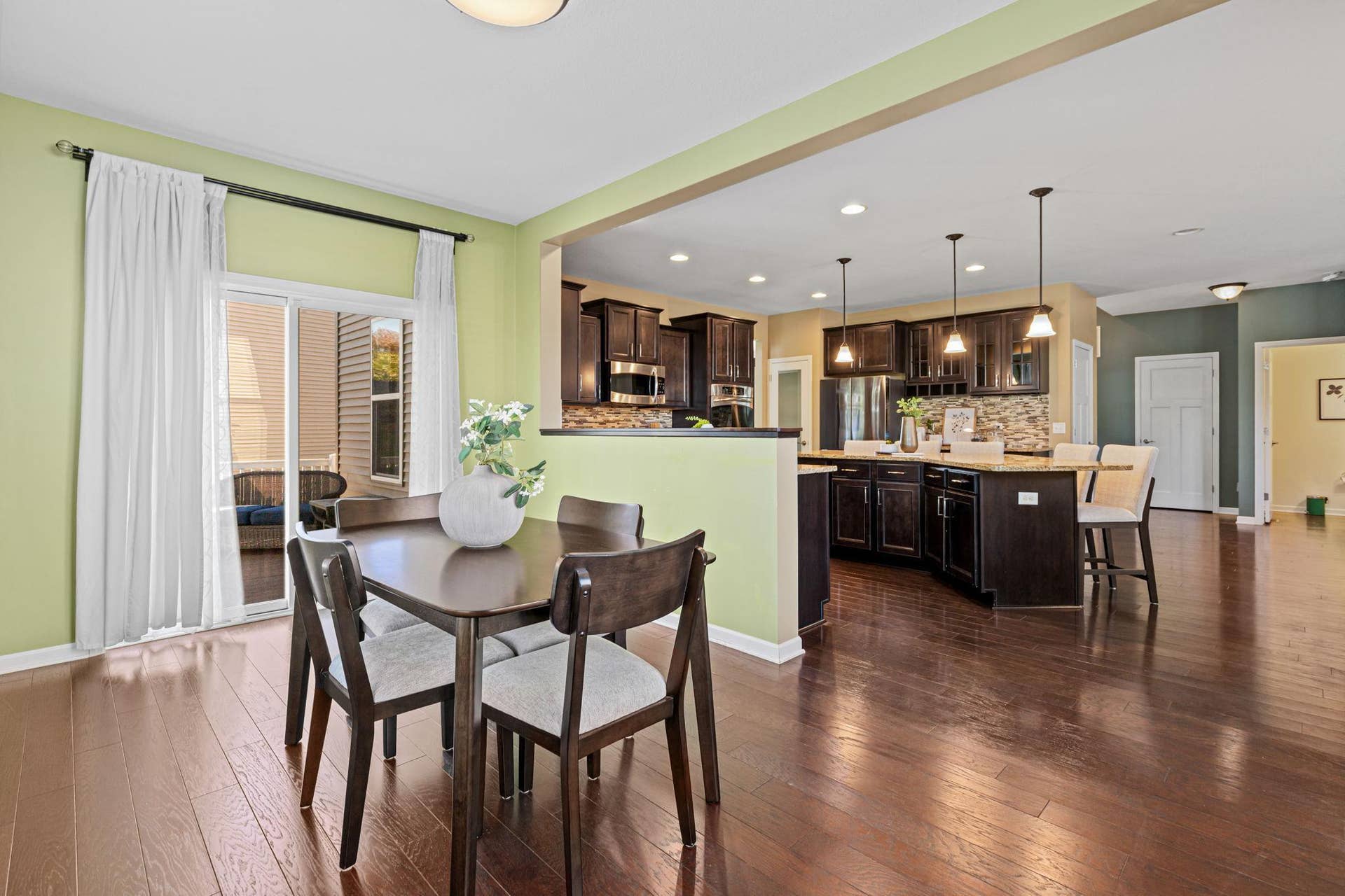 626 Eastgate Parkway, Mahtomedi, MN 55115 Eat-In Kitchen Allows the Chef to be Part of the Activities.