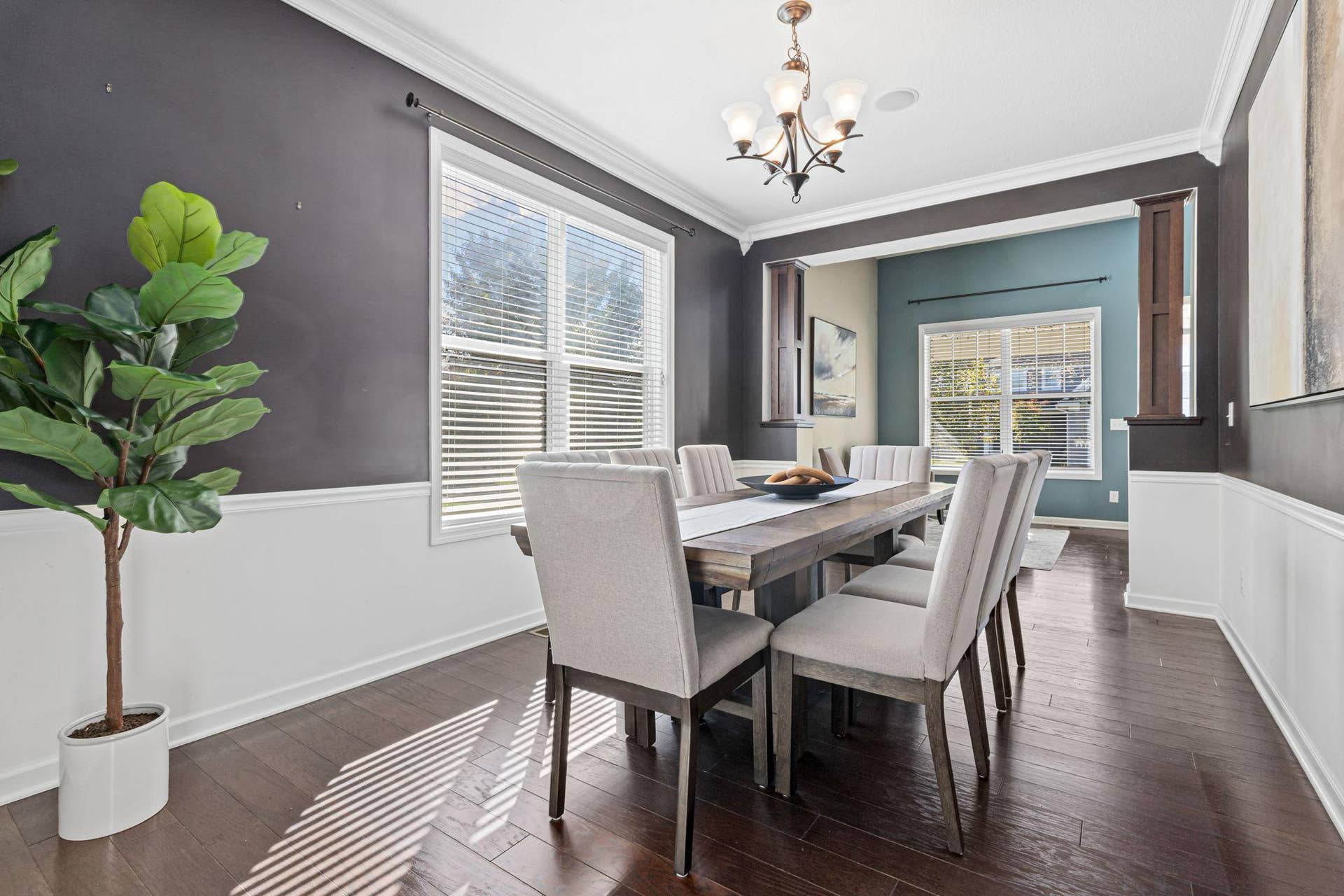 626 Eastgate Parkway, Mahtomedi, MN 55115 Formal Dining Space for Entertaining!