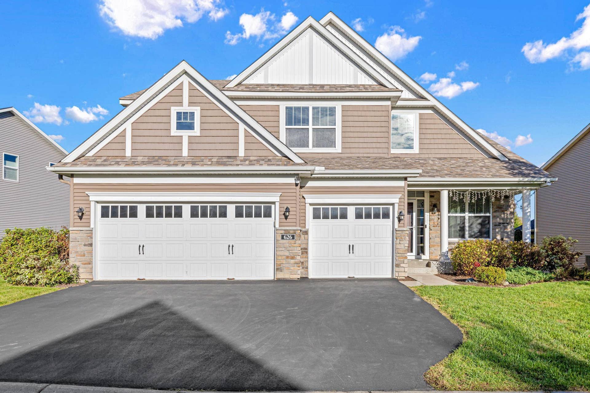 626 Eastgate Parkway, Mahtomedi, MN 55115 Welcome to 626 Eastgate Parkway!