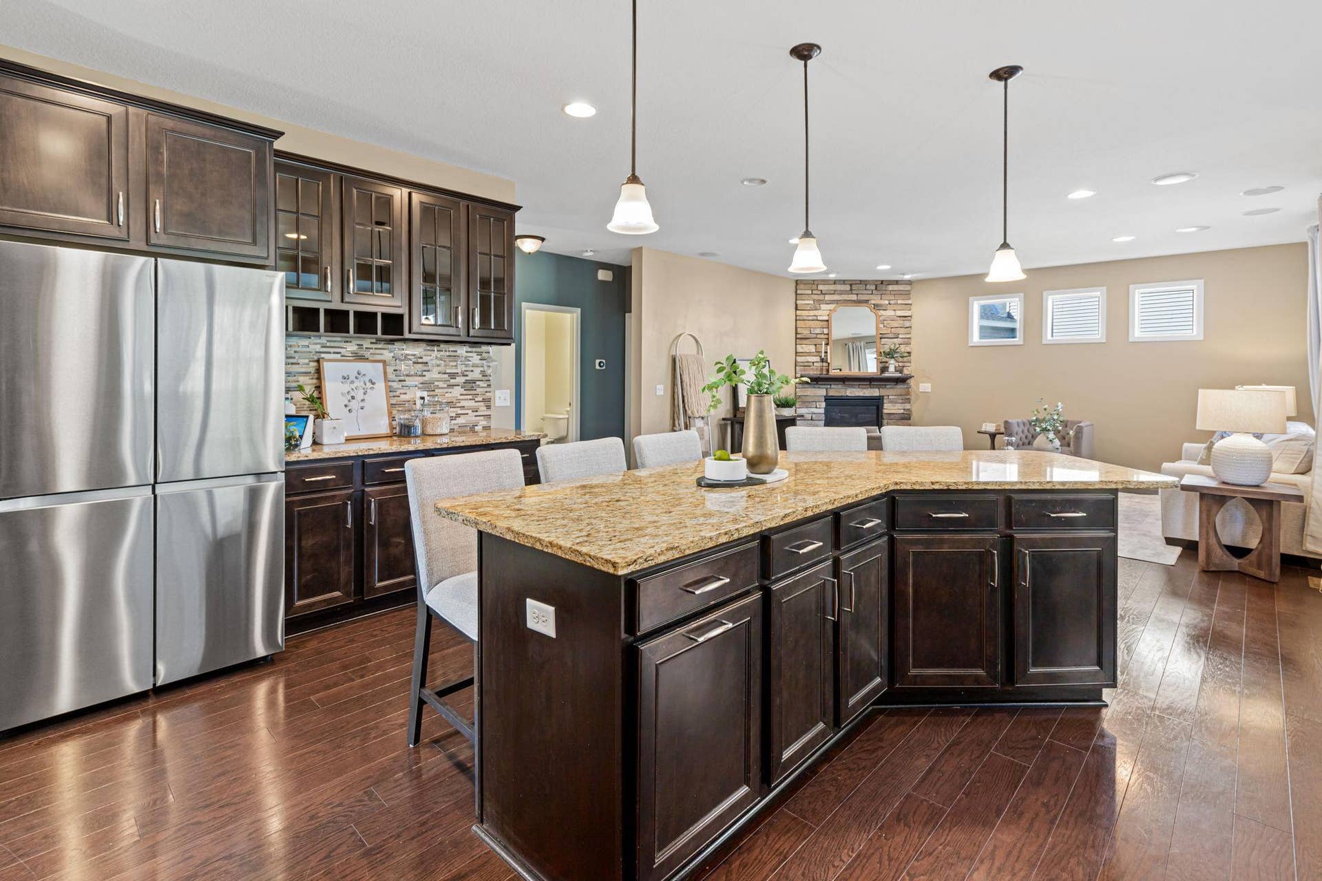 626 Eastgate Parkway, Mahtomedi, MN 55115 A Chef's Kiss Kitchen!