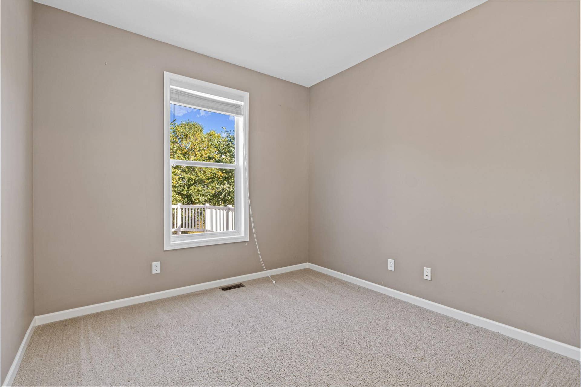 626 Eastgate Parkway, Mahtomedi, MN 55115 Den Area is Perfect for a Home Office!