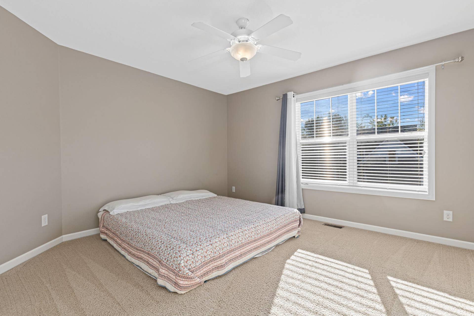 626 Eastgate Parkway, Mahtomedi, MN 55115 Upper Level Bedroom Two