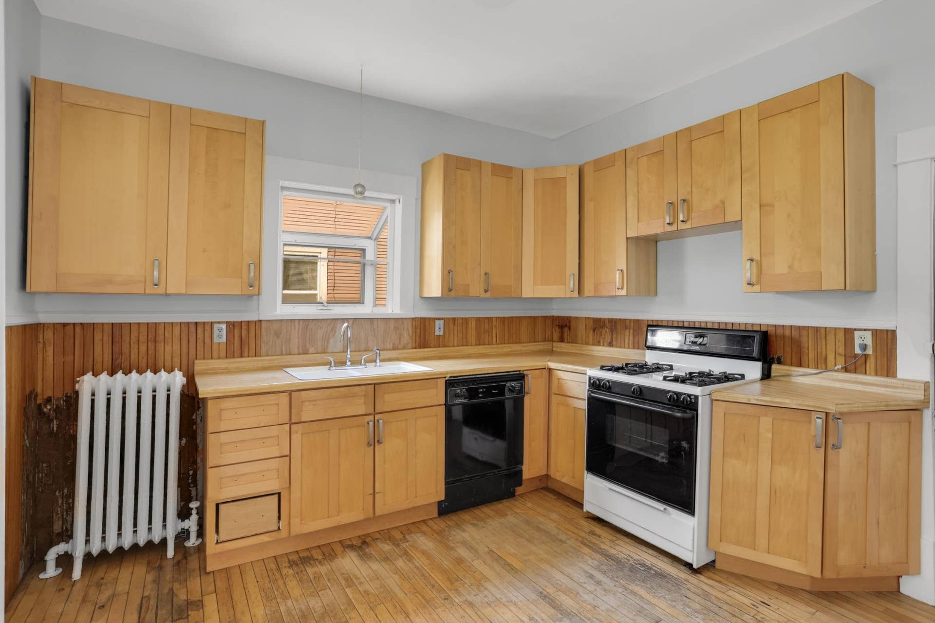 207 W 34th Street, 48, Minneapolis, MN 55408 Image-17.jpg