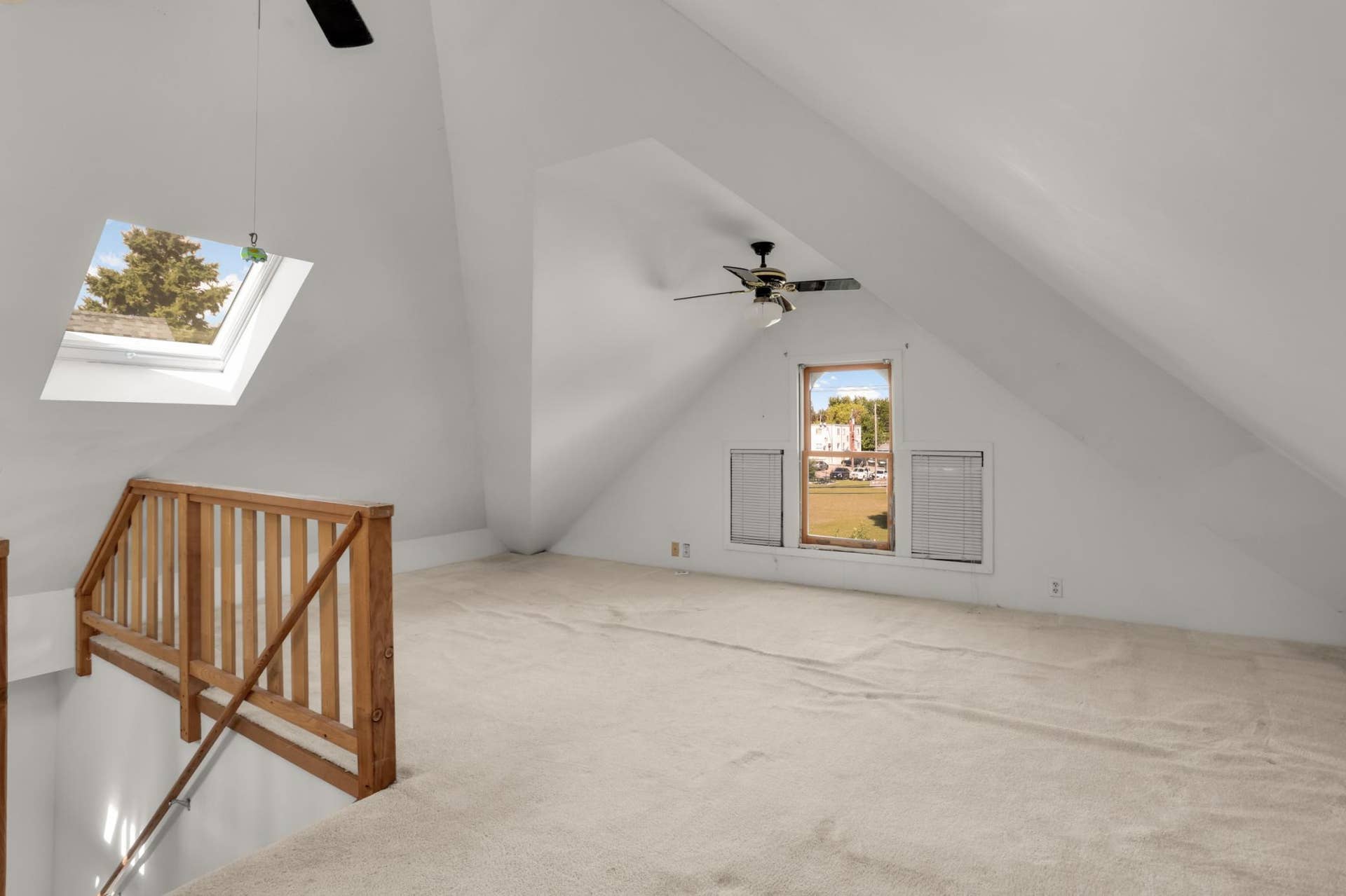 207 W 34th Street, 48, Minneapolis, MN 55408 Image-34.jpg