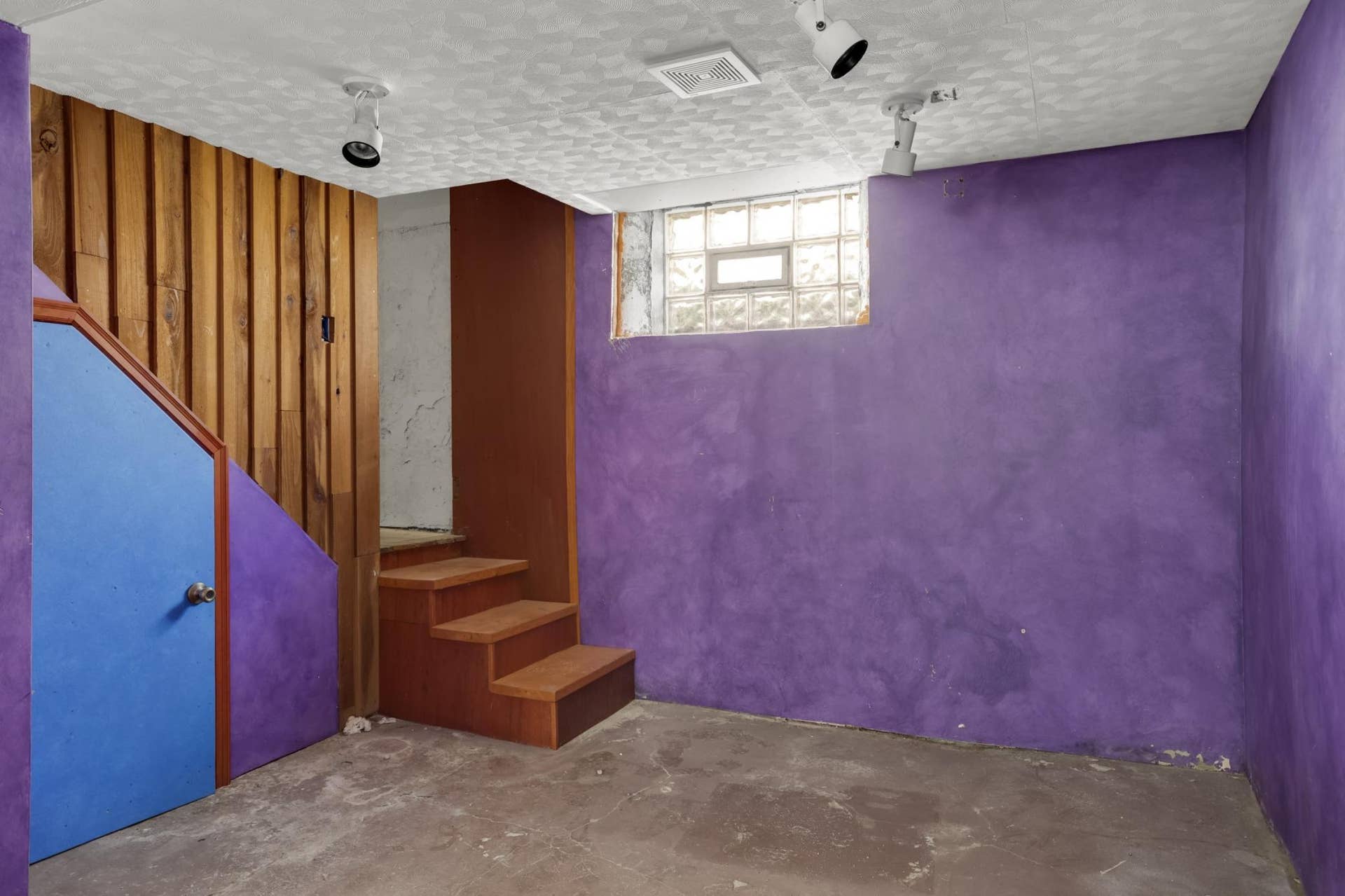 207 W 34th Street, 48, Minneapolis, MN 55408 Image-35.jpg
