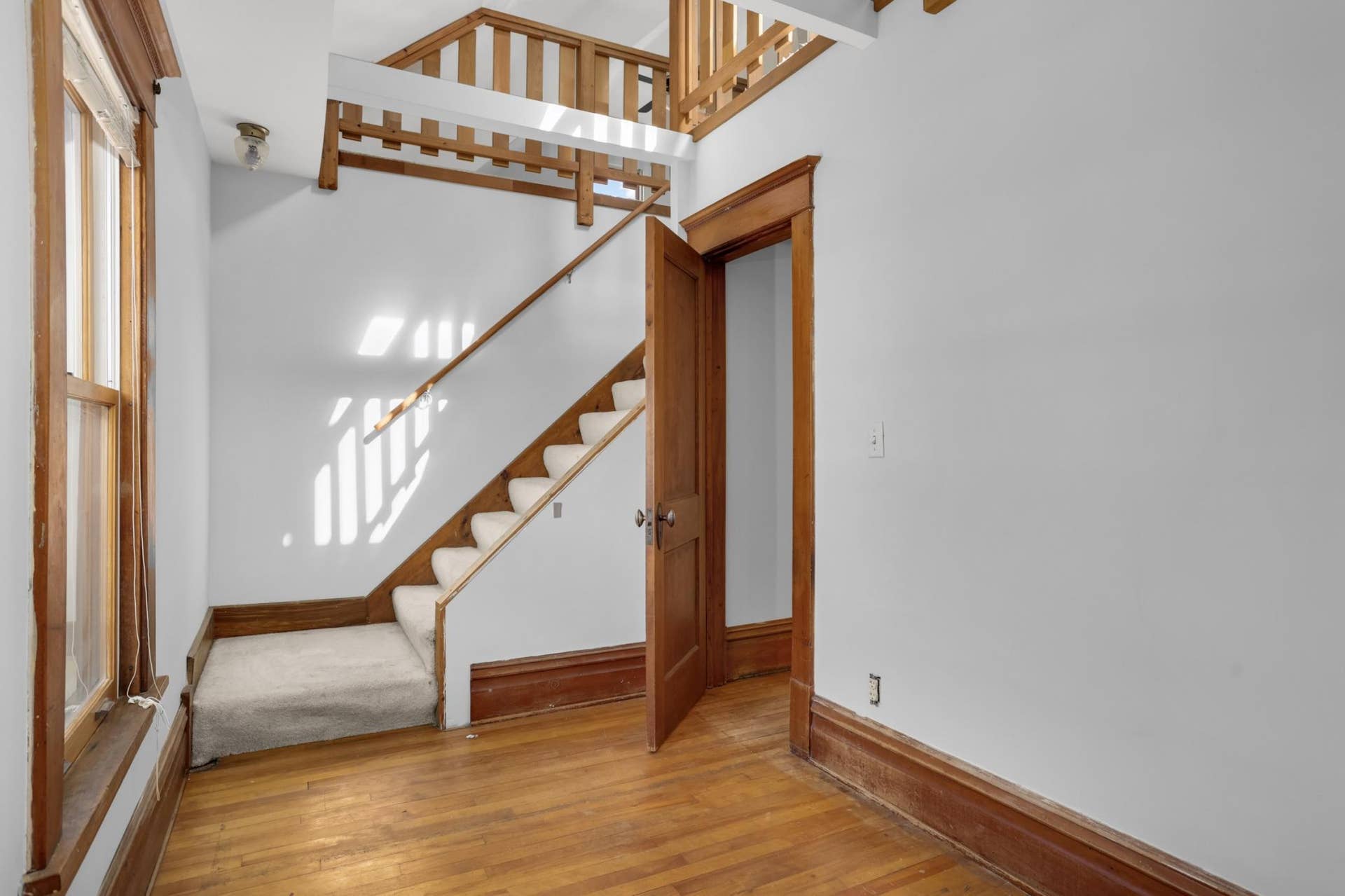 207 W 34th Street, 48, Minneapolis, MN 55408 Image-29.jpg