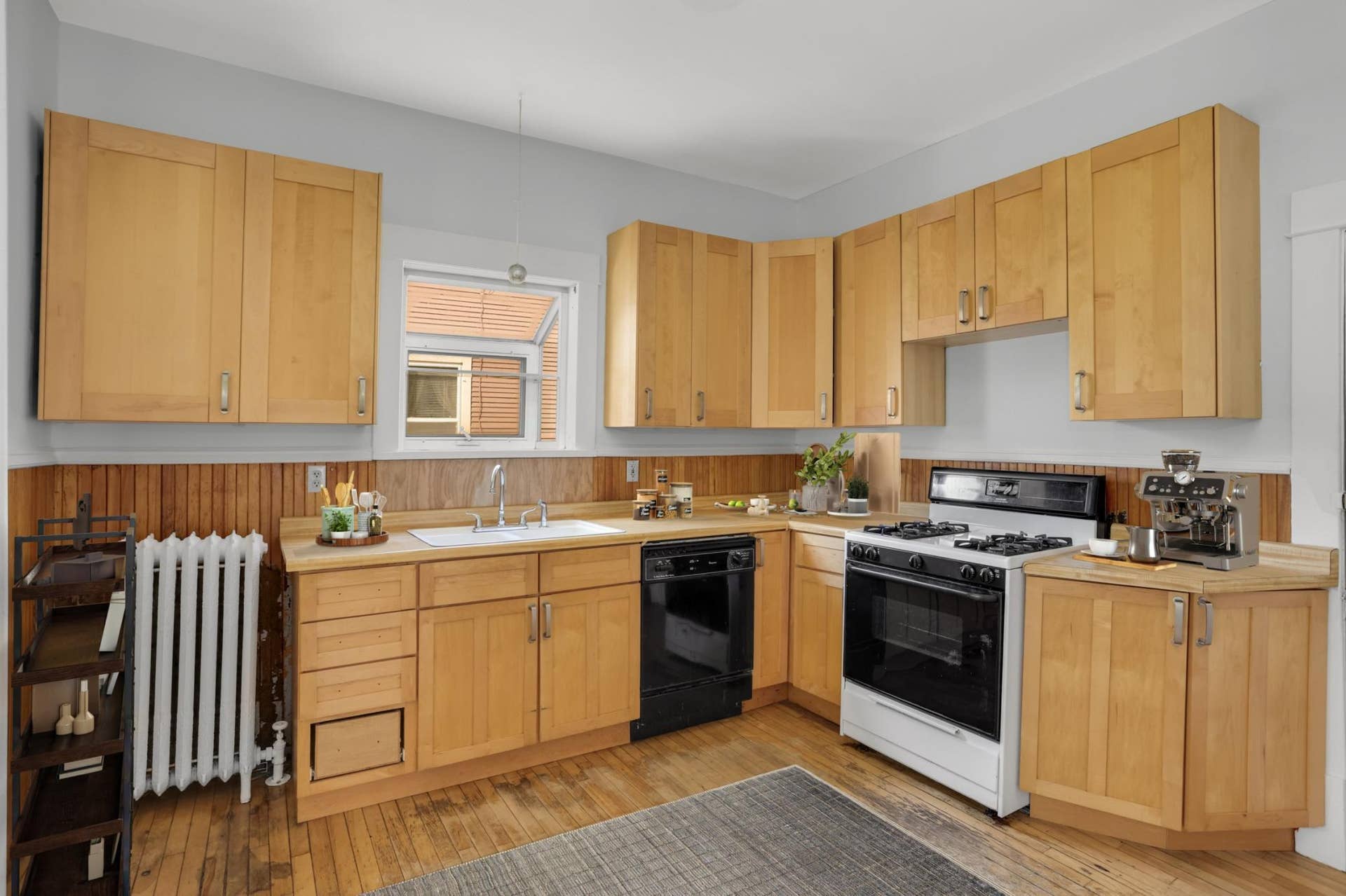 207 W 34th Street, 48, Minneapolis, MN 55408 Image-16.jpg