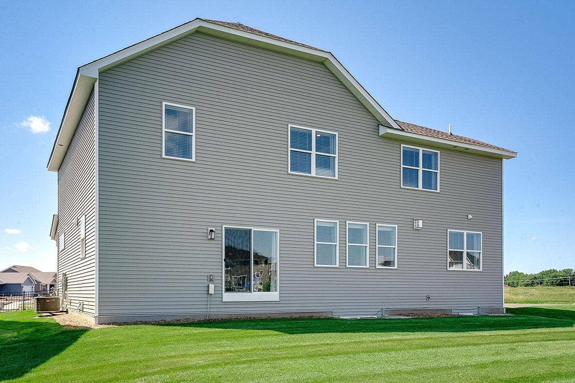 4774 Blake Court, Woodbury, MN 55129 Large flat backyard