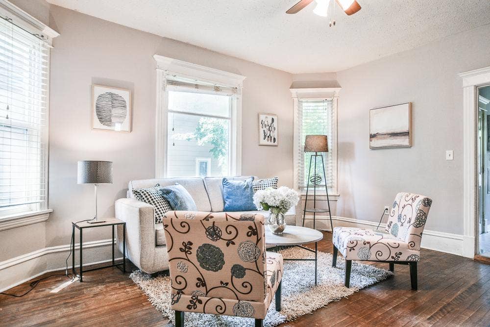 3339 Aldrich Avenue N, 52, Minneapolis, MN 55412 Unit 1 Living Room - Great Space